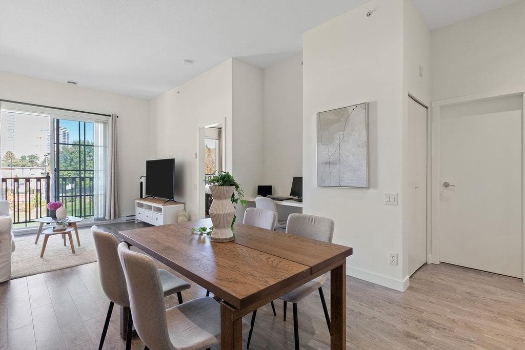 408 - 555 Foster Avenue, Coquitlam, V3J 0B6 — photo 4