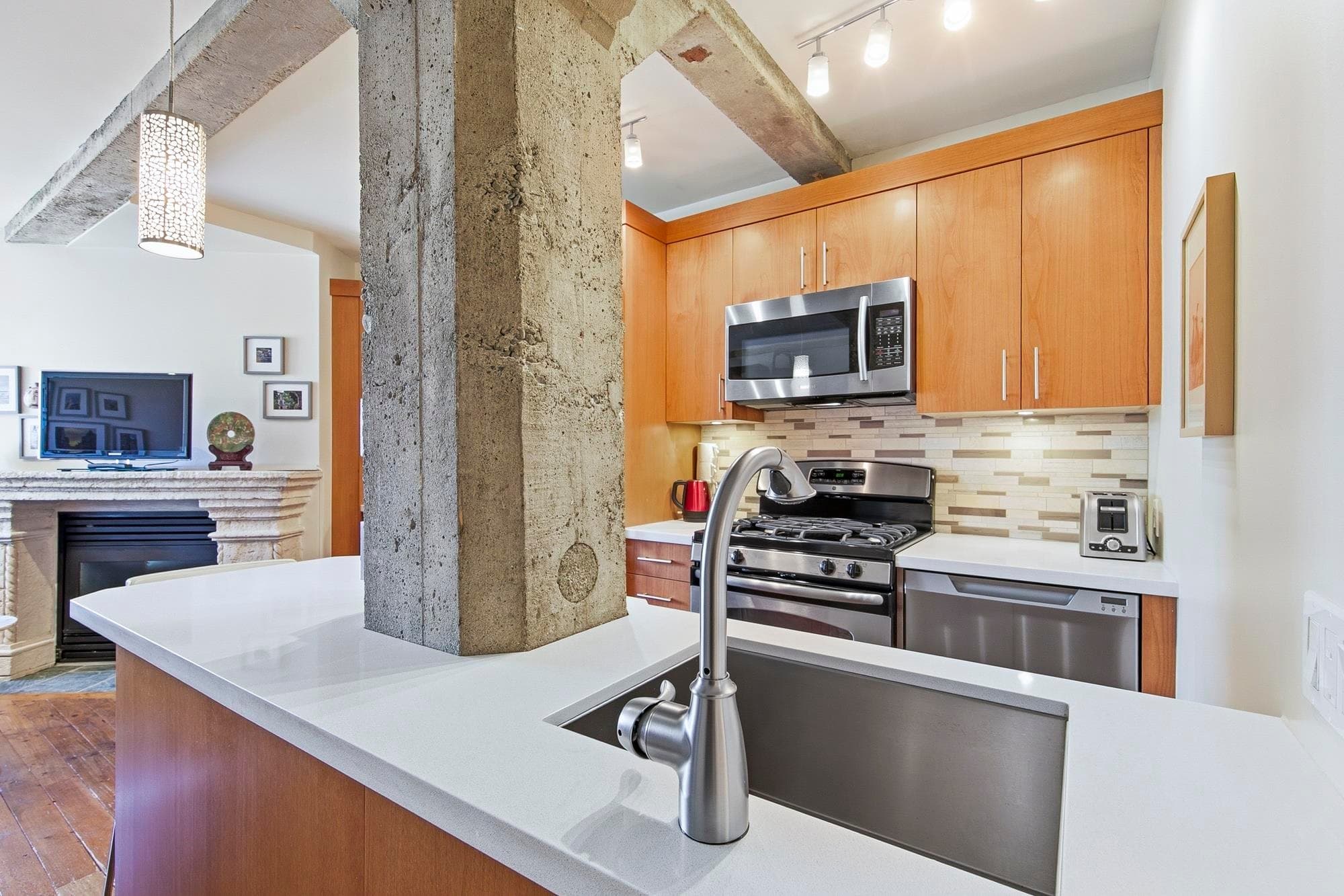 512 - 1216 Homer Street, Vancouver, V6B 6K5 — photo 3