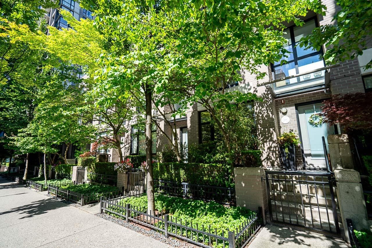 1261 Richards Street, Vancouver, V6B 3G3 — photo 4