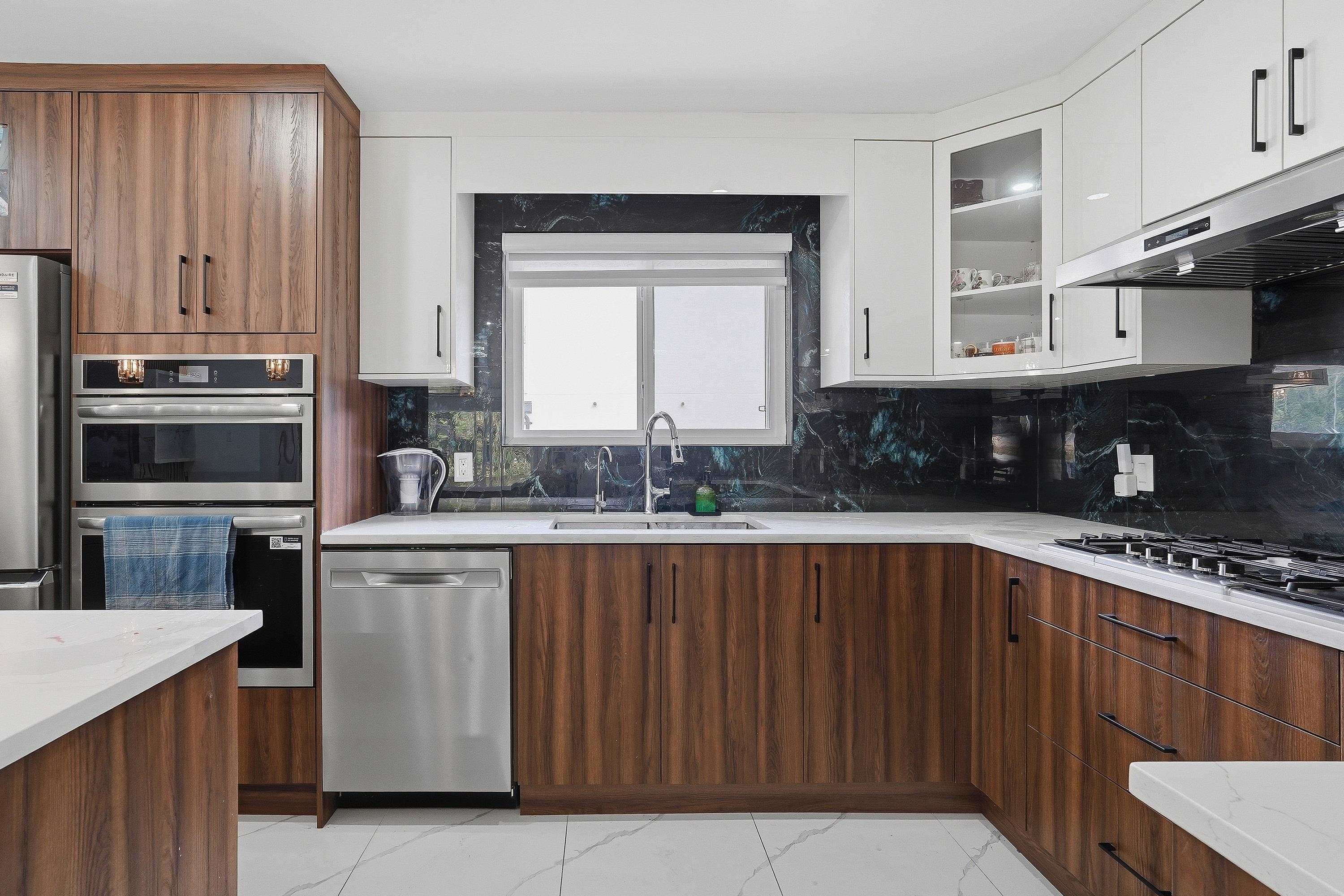 17886 59a Avenue, Surrey, V3S 1R1 — photo 5
