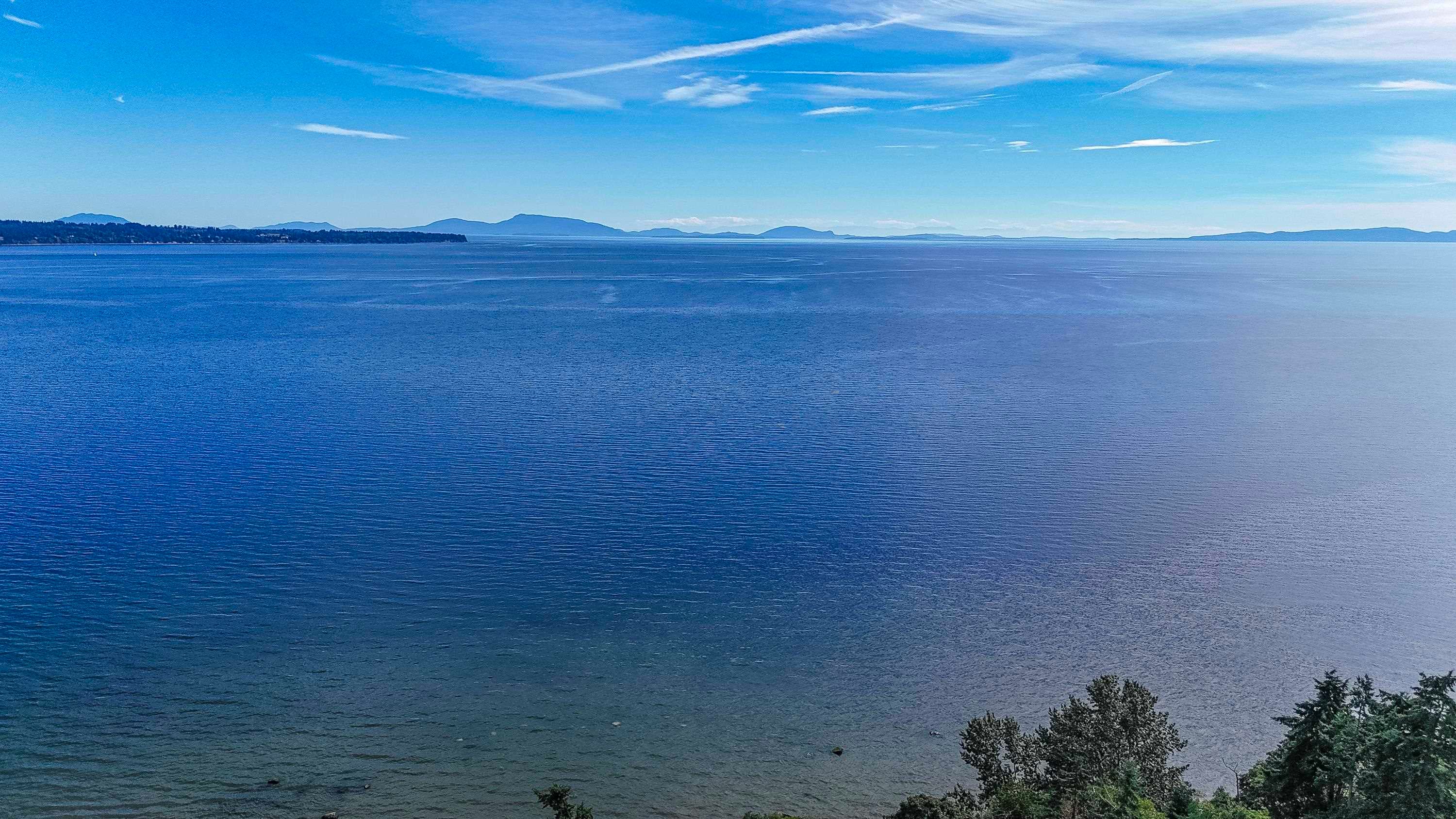 14249 Marine Drive, White Rock, V4B 1A9 — photo 2