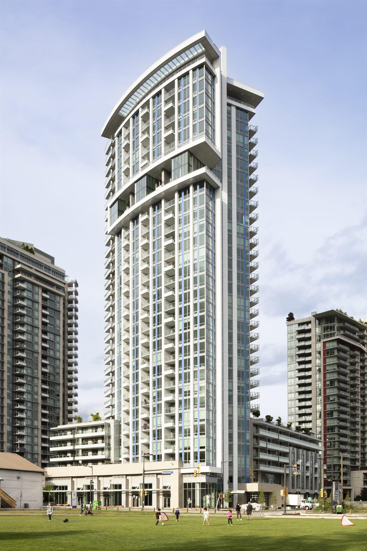 907 - 1500 Fern Street, North Vancouver