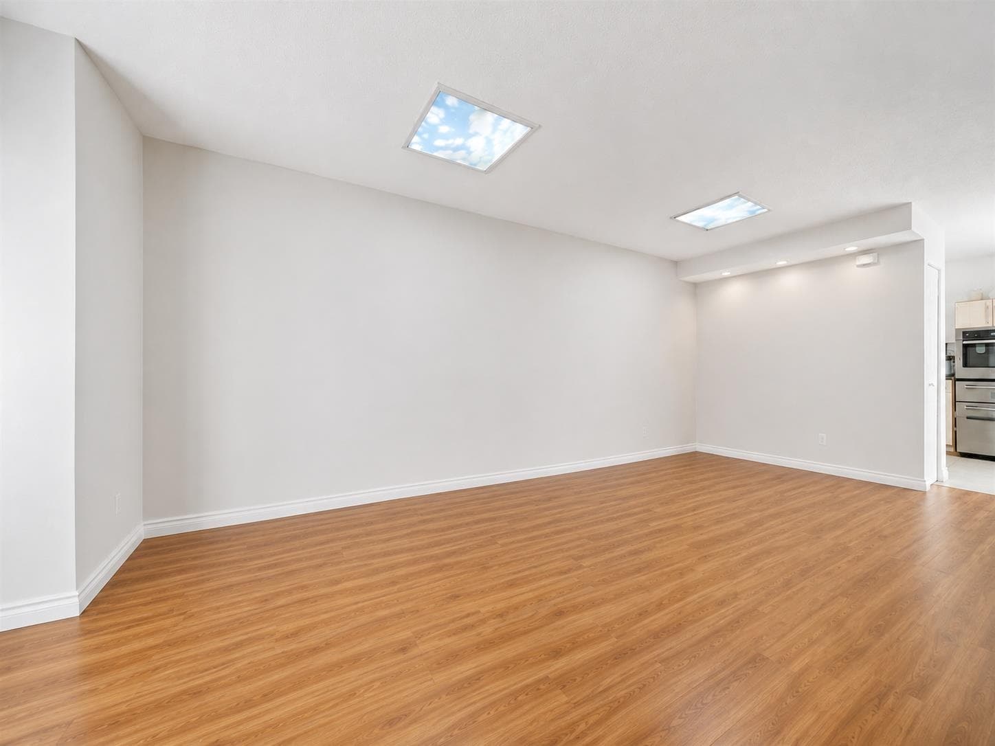 15 - 14855 100 Avenue, Surrey, V3R 2W1 — photo 4