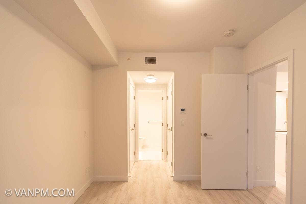 405 - 2085 Skyline Court, Burnaby, V5C 0M6 — photo 3