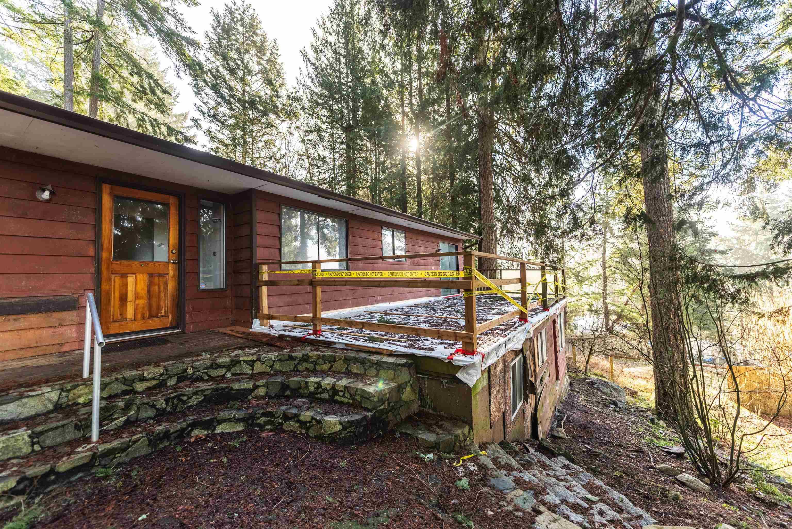 12928 Jesse Road, Madeira Park, V0N 2H1 — photo 5
