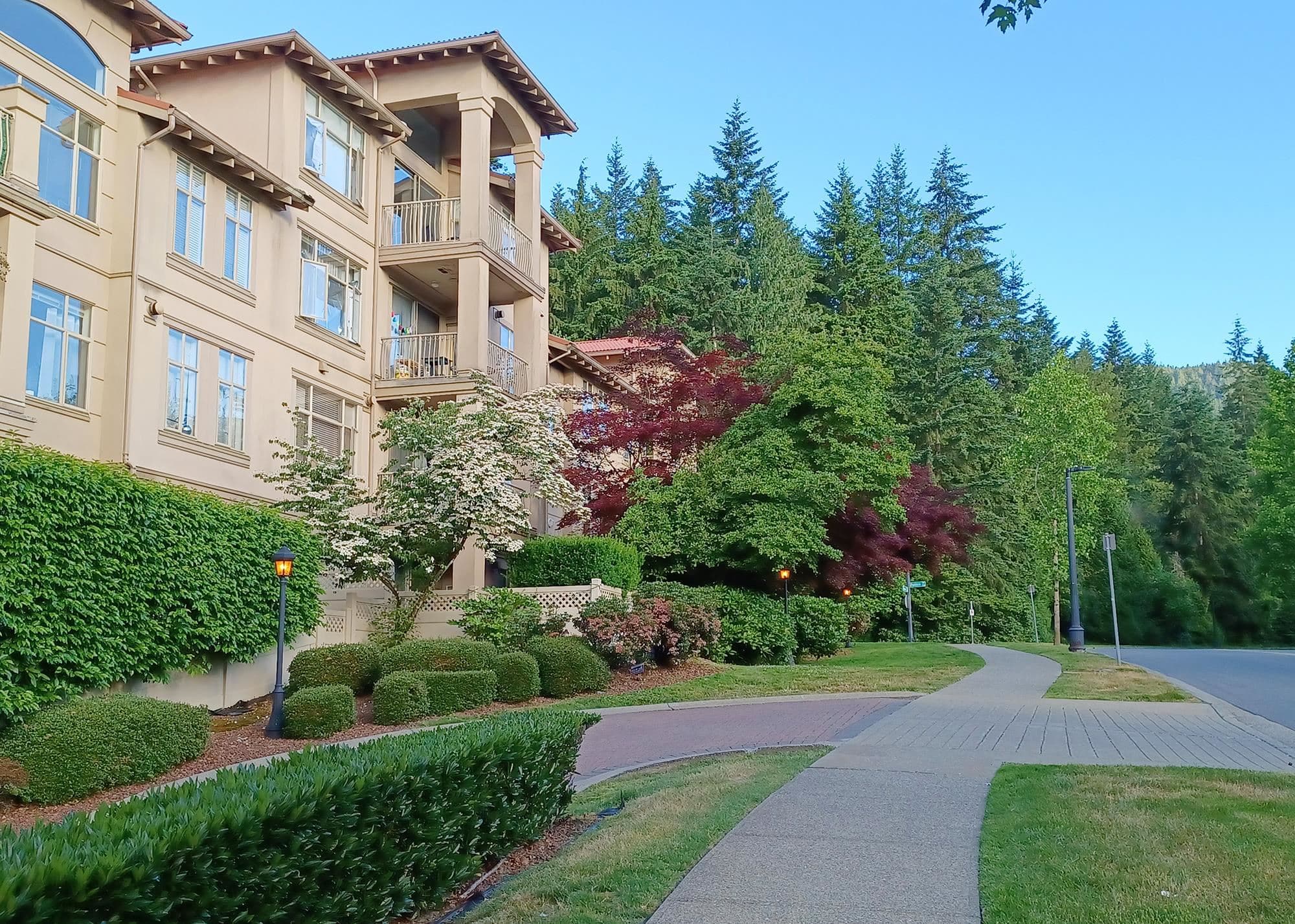 210 - 3176 Plateau Boulevard, Coquitlam, V3E 3J2 — photo 2