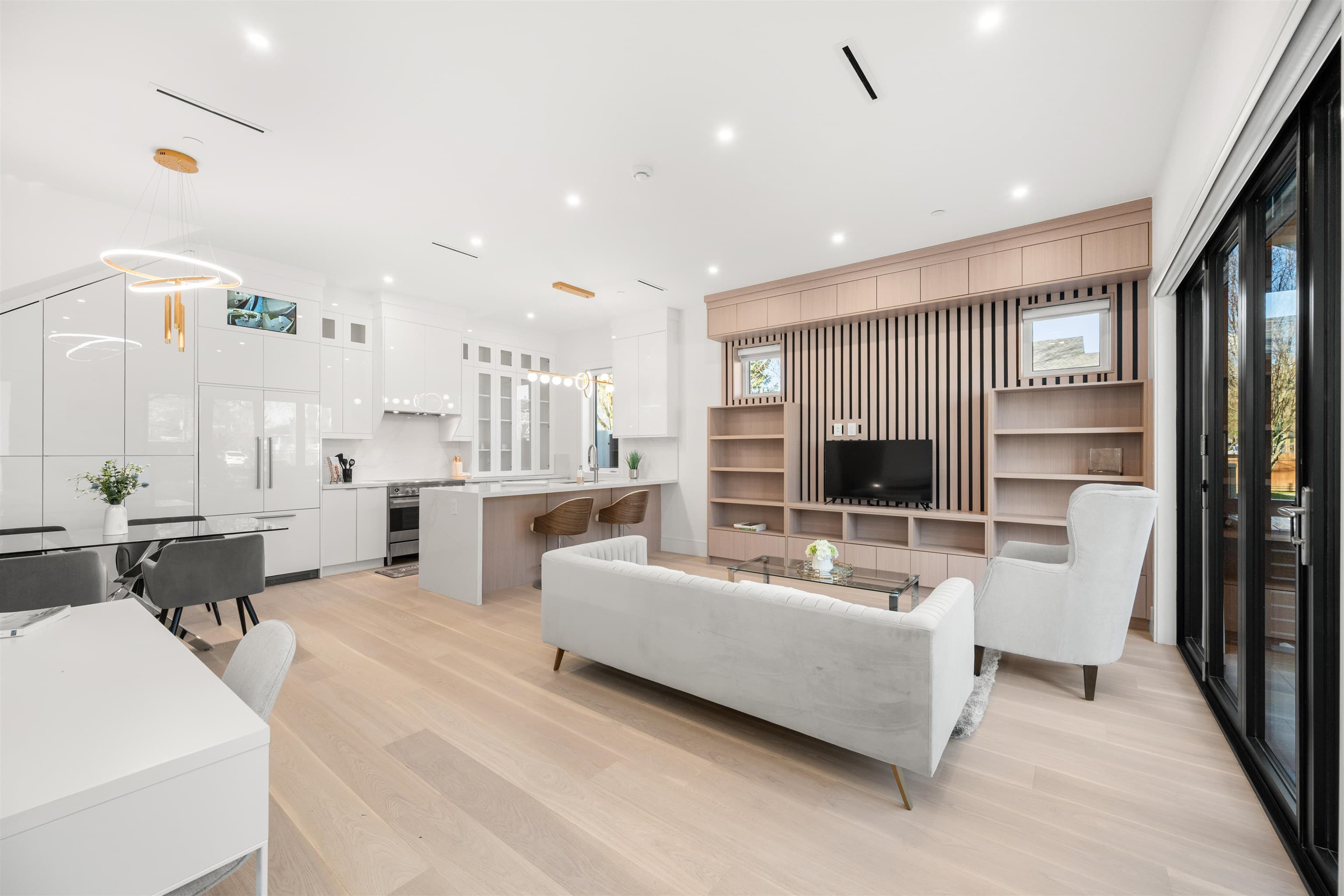 6307 Chester Street, Vancouver, V5W 3C4 — photo 2