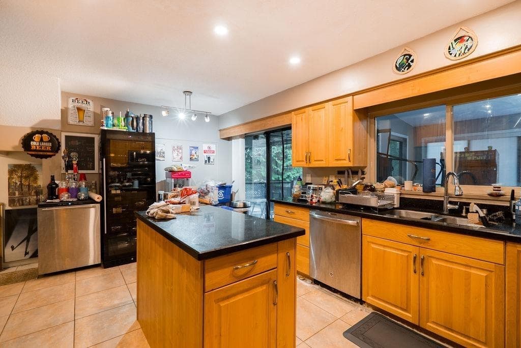 2525 Norcrest Court, Burnaby, V3J 1C7 — photo 3