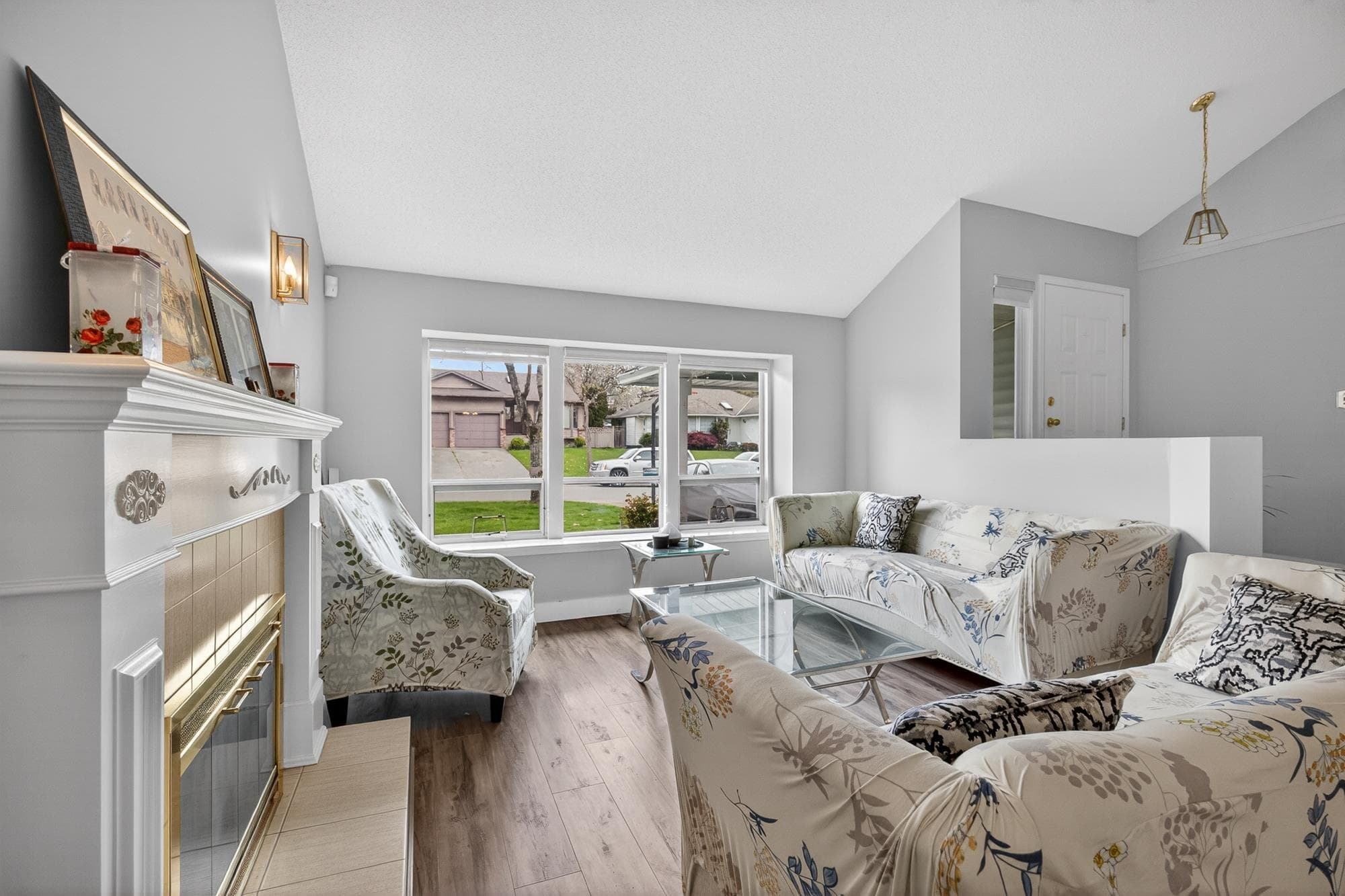 14610 87 Avenue, Surrey, V3S 6R2 — photo 3