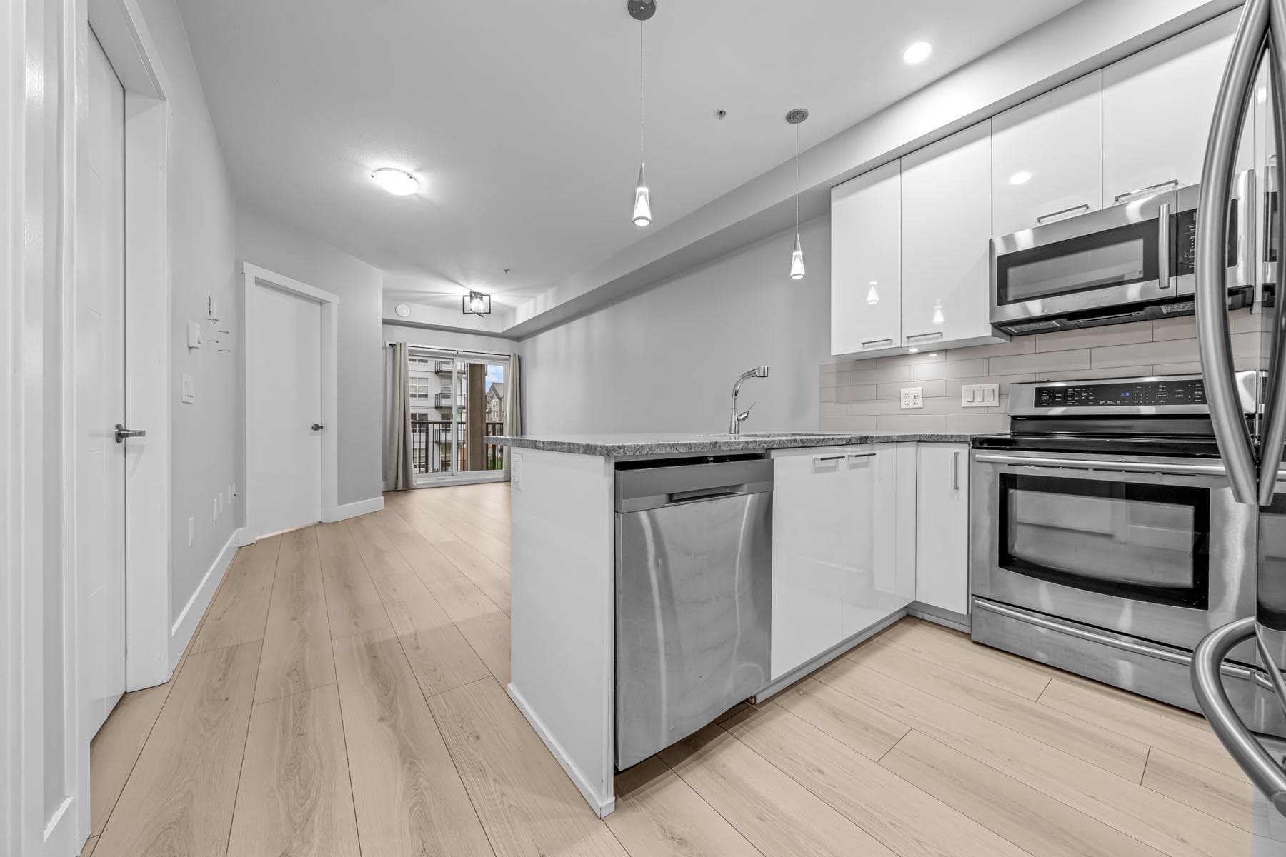 208 - 20175 53 Avenue, Langley, V3A 0J8 — photo 2