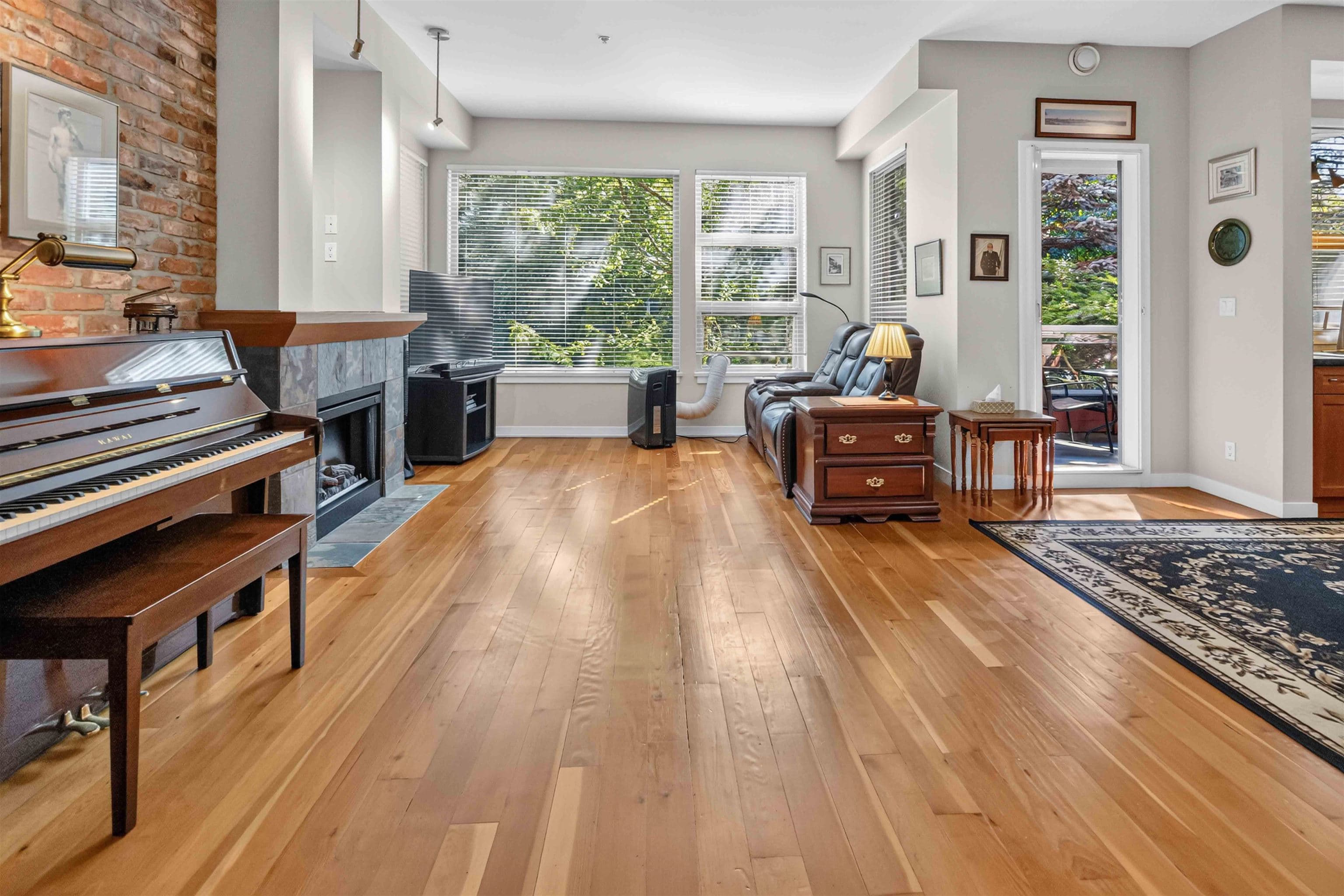210 - 240 Salter Street, New Westminster, V3M 0C1 — photo 2