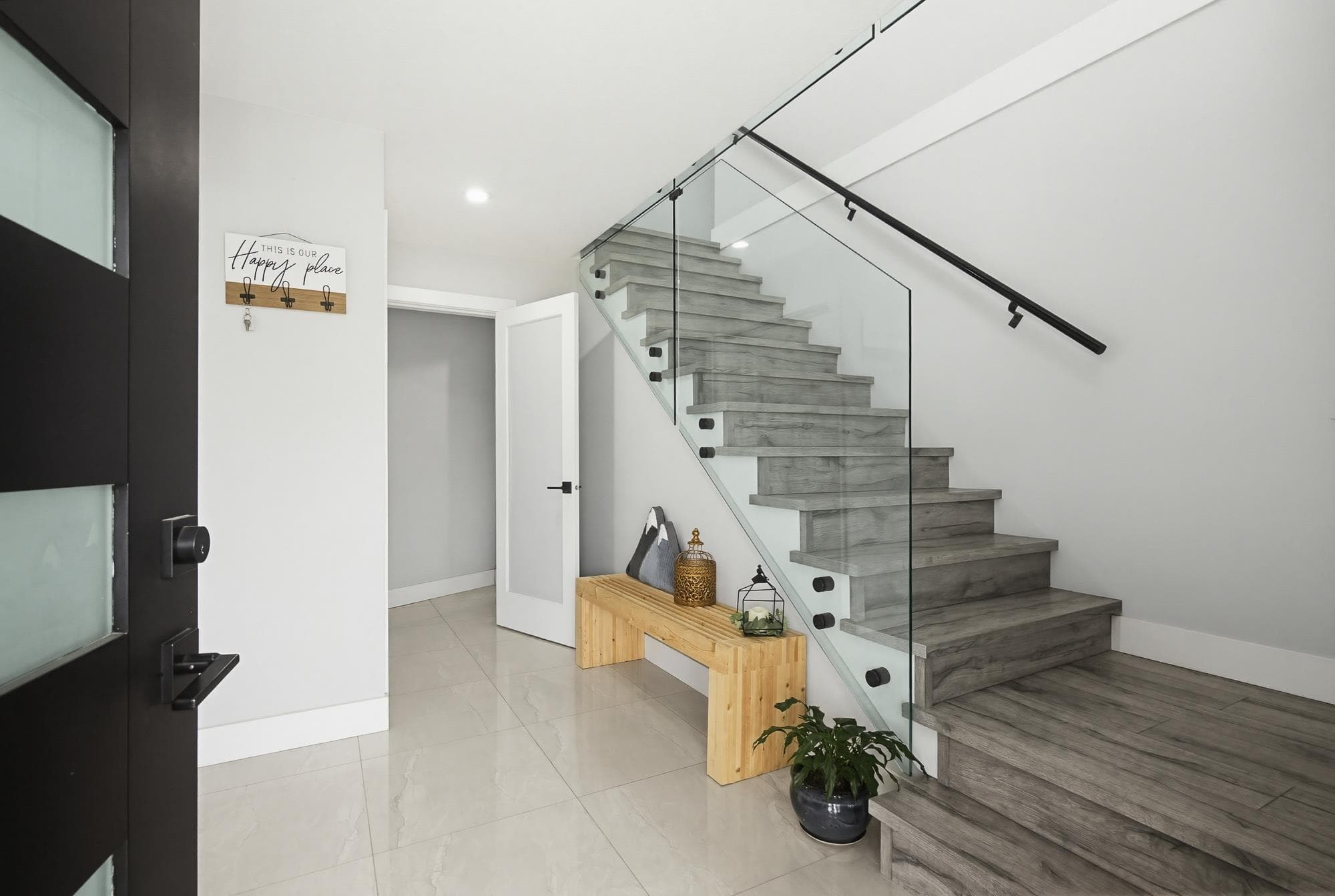 5648 Villa Rosa Place, Chilliwack, V2R 3K6 — photo 3