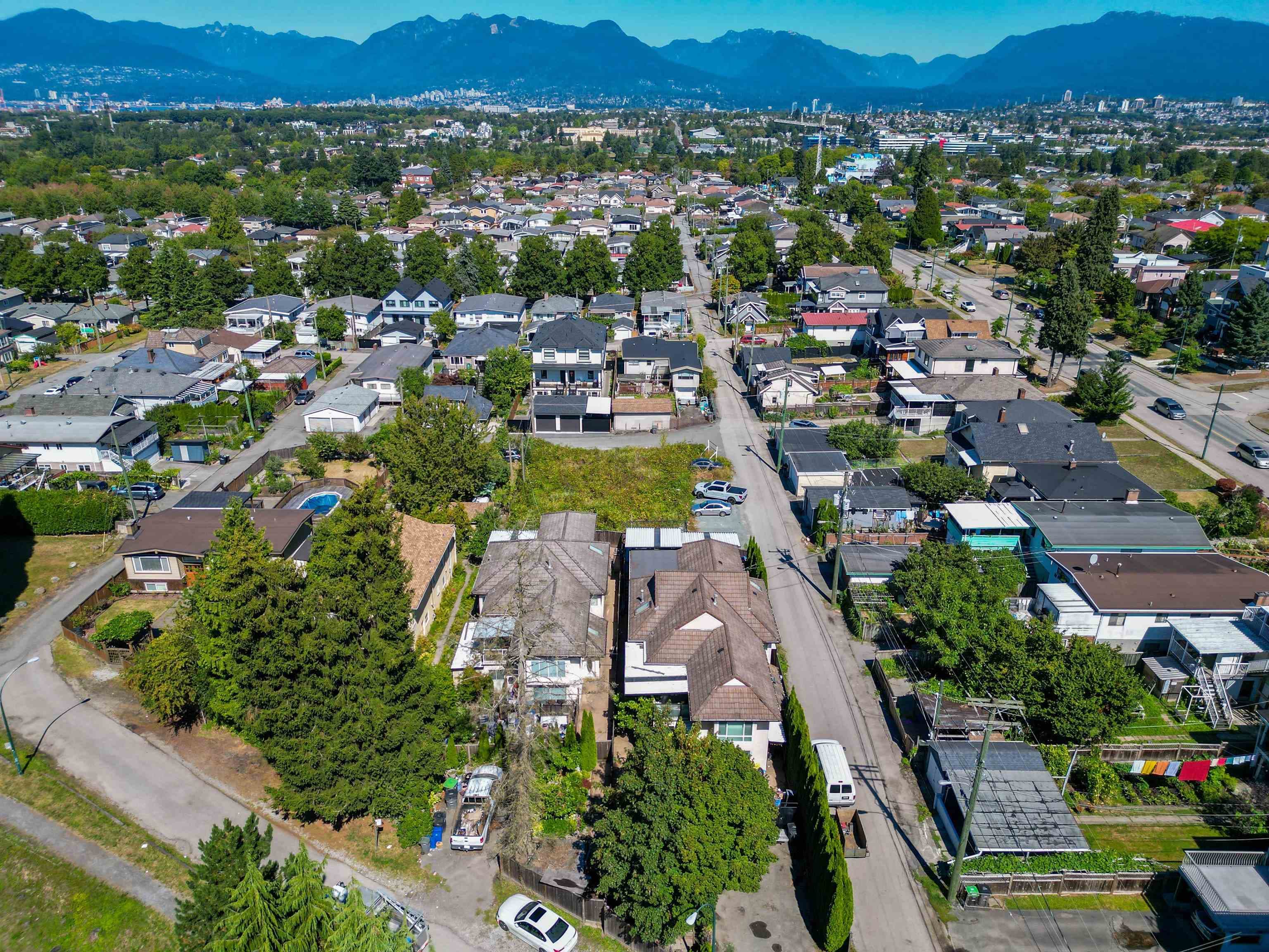 2669 Vanness Avenue, Vancouver, V5R 2R3 — photo 4