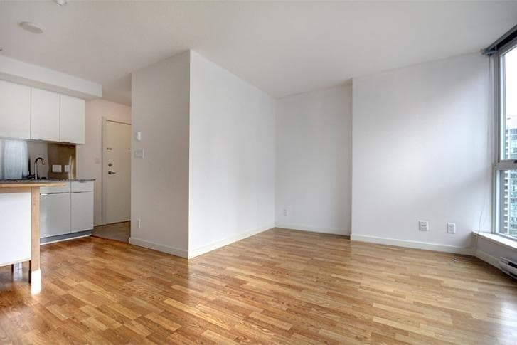 2710 - 233 Robson Street, Vancouver