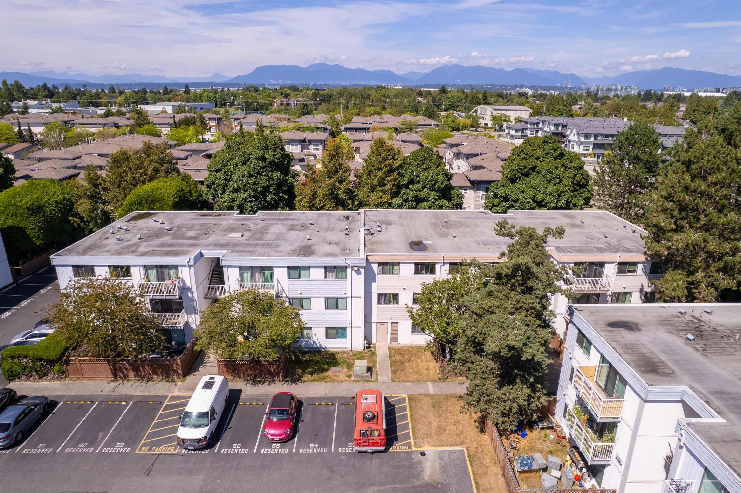 304 - 7200 Lindsay Road, Richmond, V7C 3M6 — photo 2