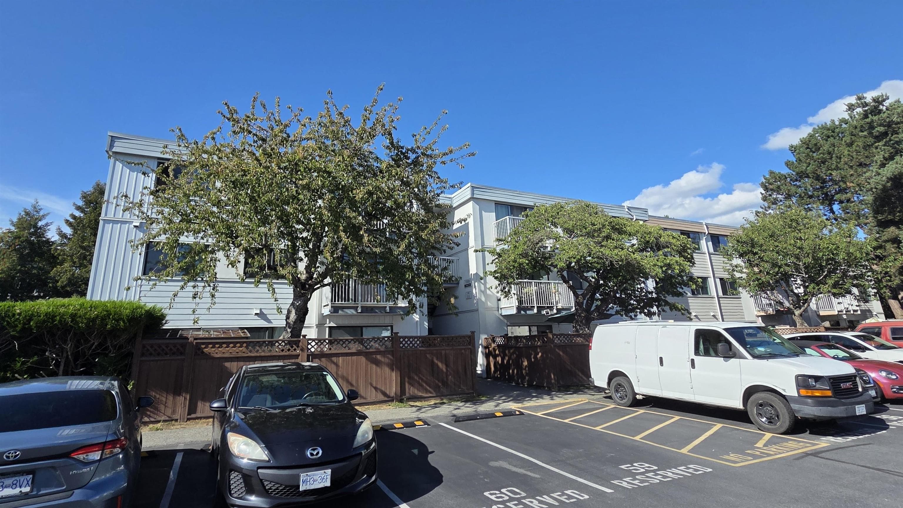 304 - 7200 Lindsay Road, Richmond, V7C 3M6 — photo 1