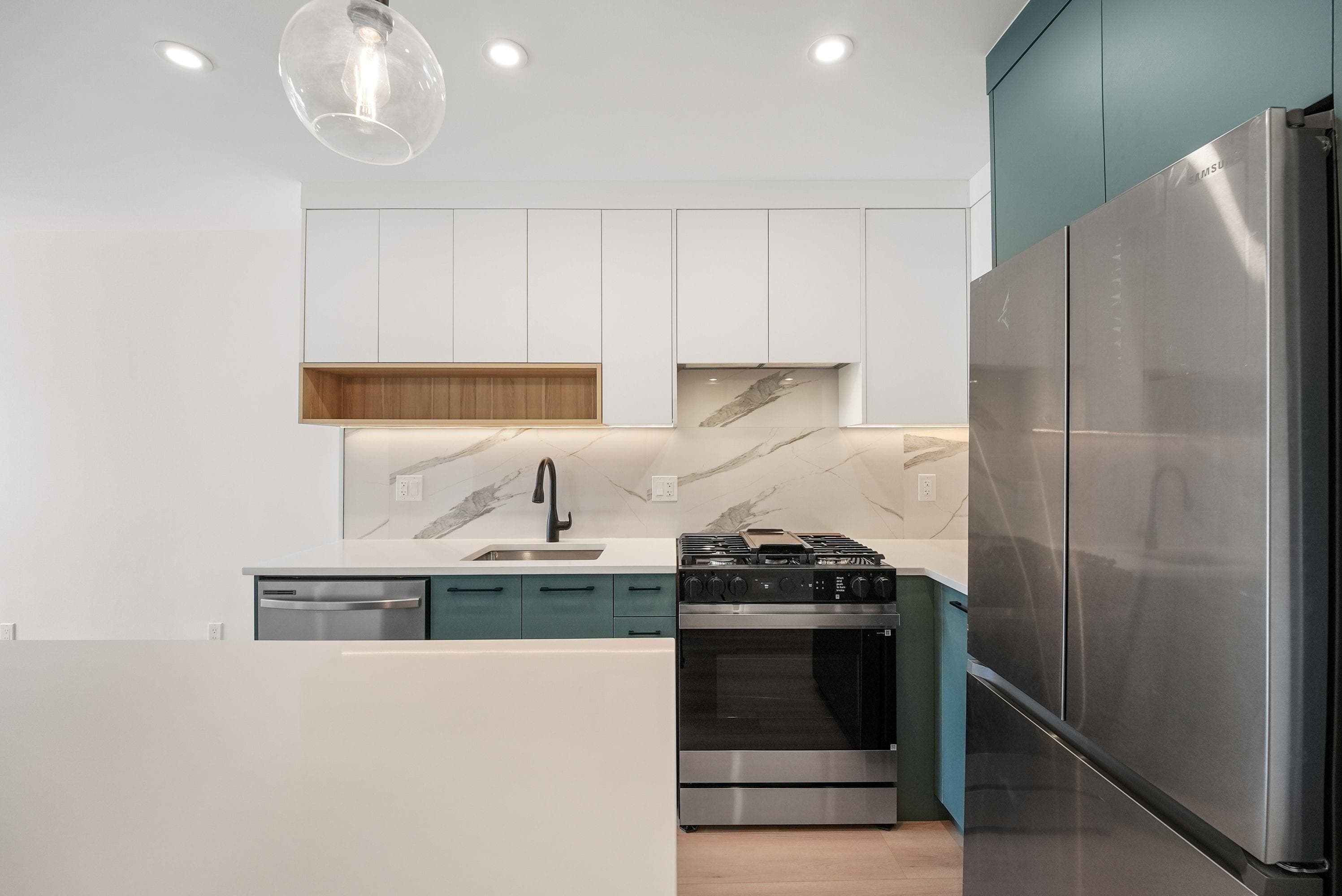 409 - 6270 Gooseberry Drive, Surrey, V3S 0B7 — photo 3