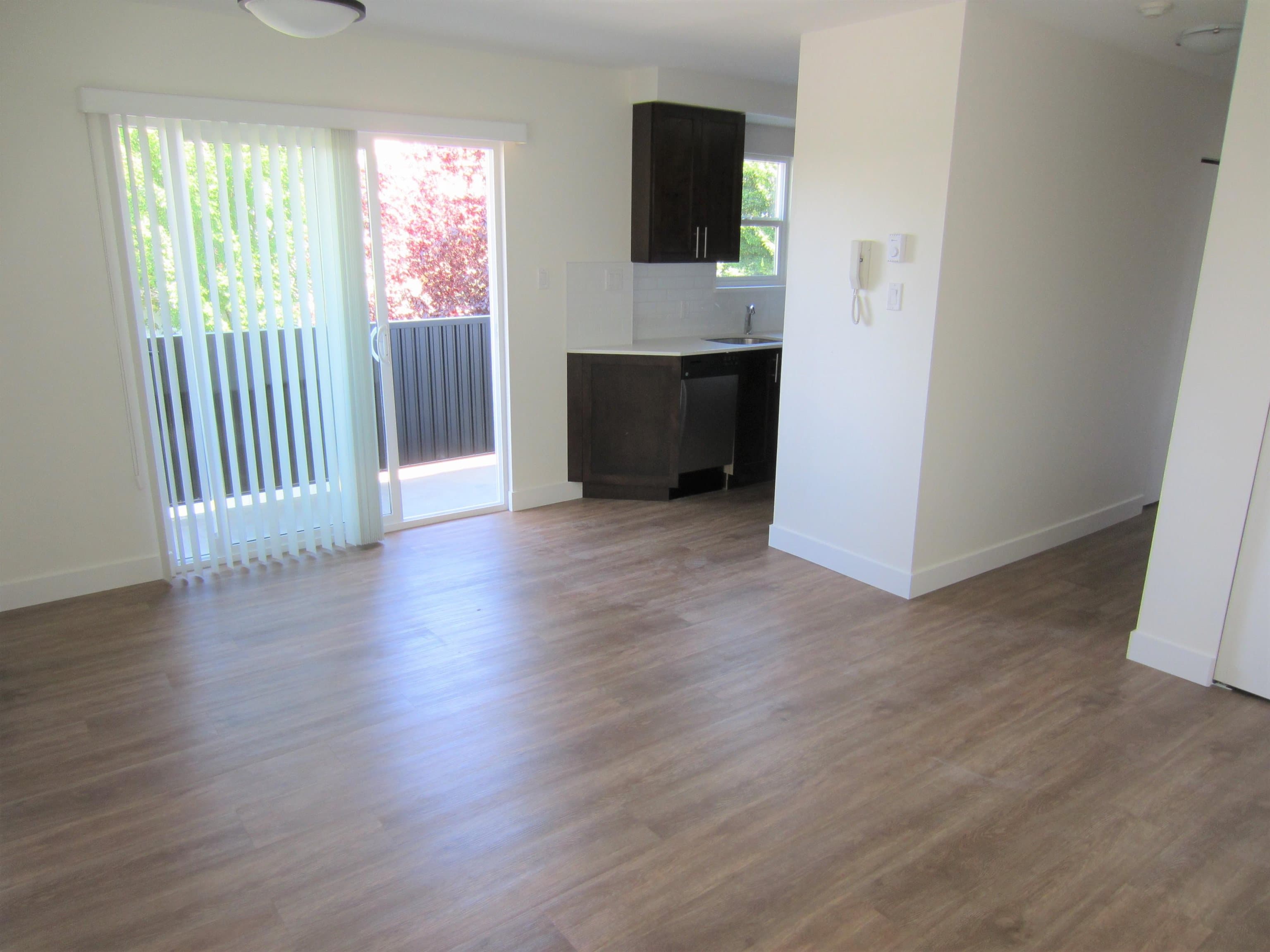 1986 Woodland Drive, Vancouver, V5N 3N8 — photo 2