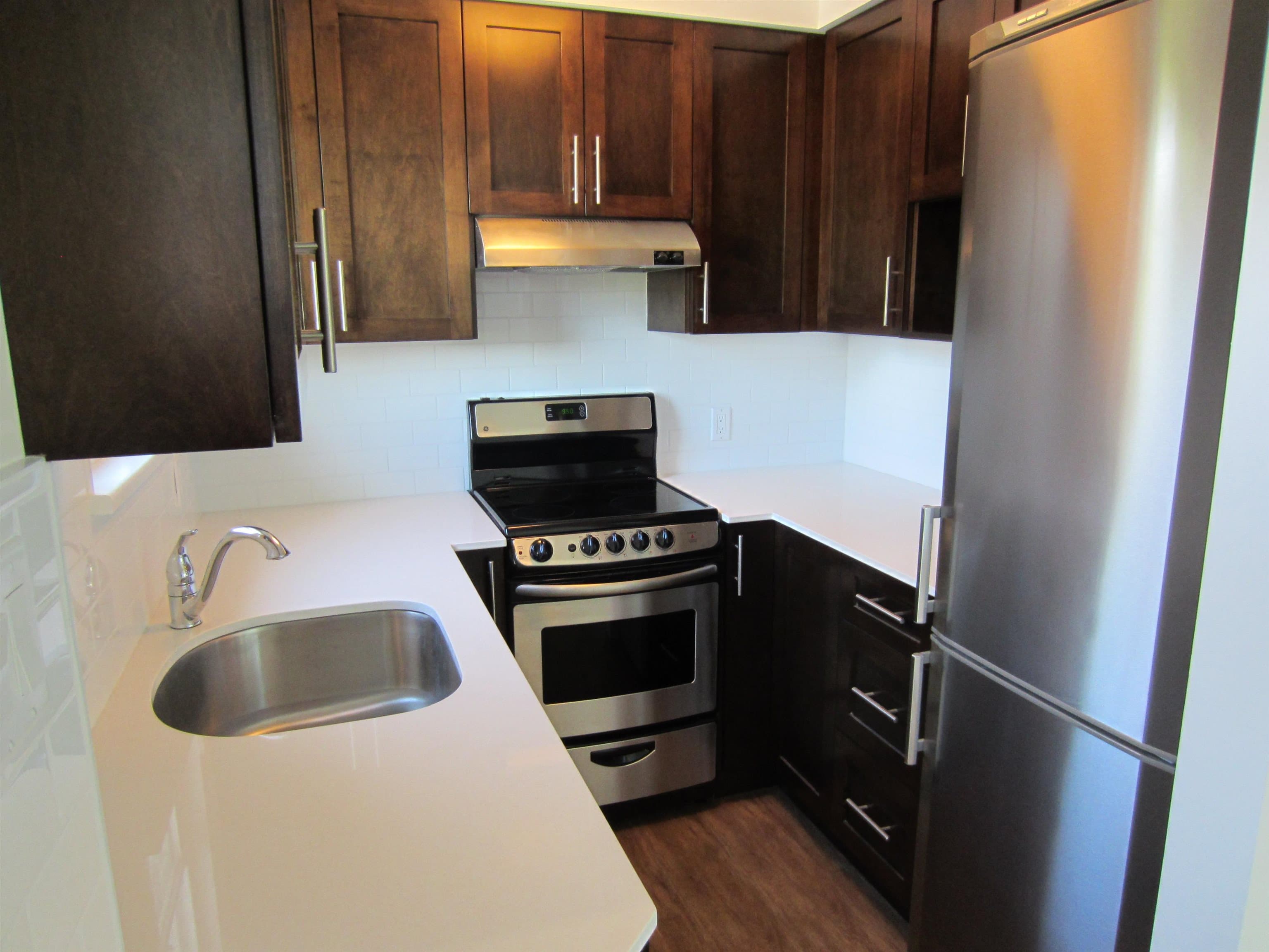 1986 Woodland Drive, Vancouver, V5N 3N8 — photo 5