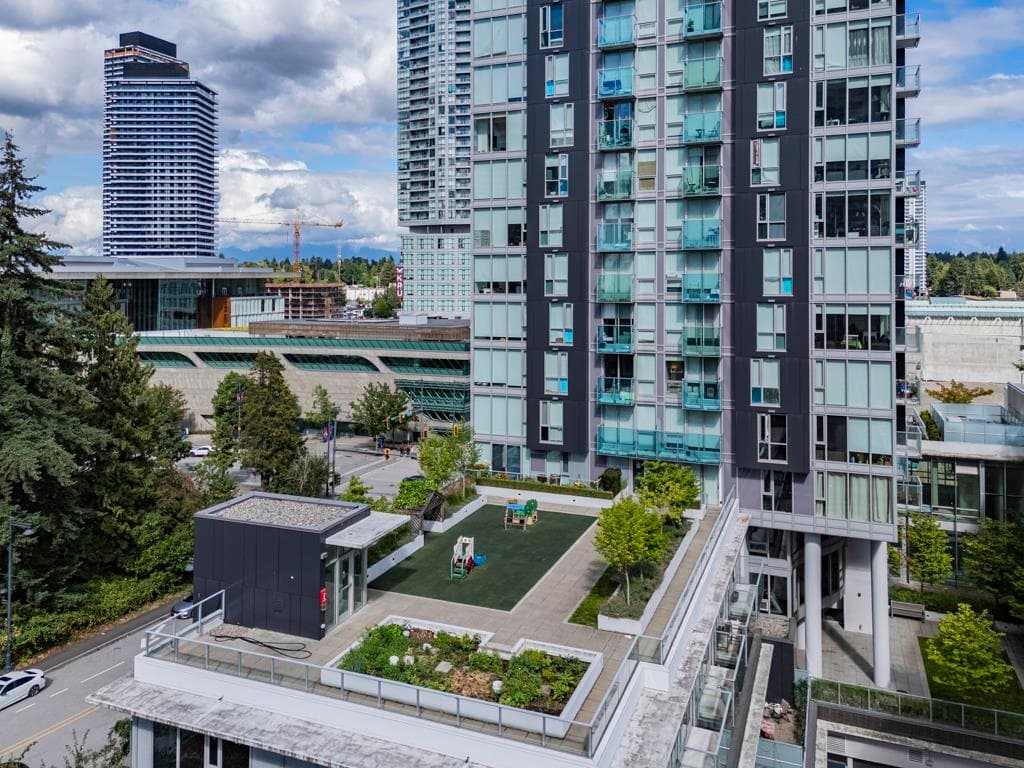 2105 - 13438 Central Avenue, Surrey, V3T 0N2 — photo 4