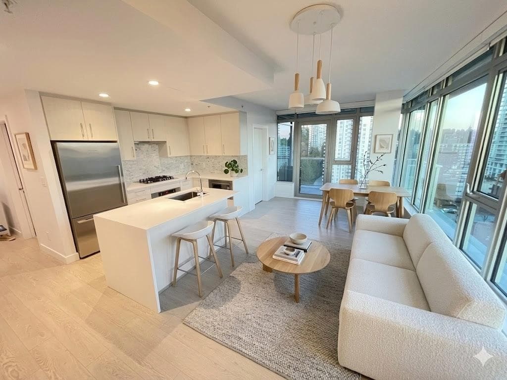518 Whiting Way, Coquitlam