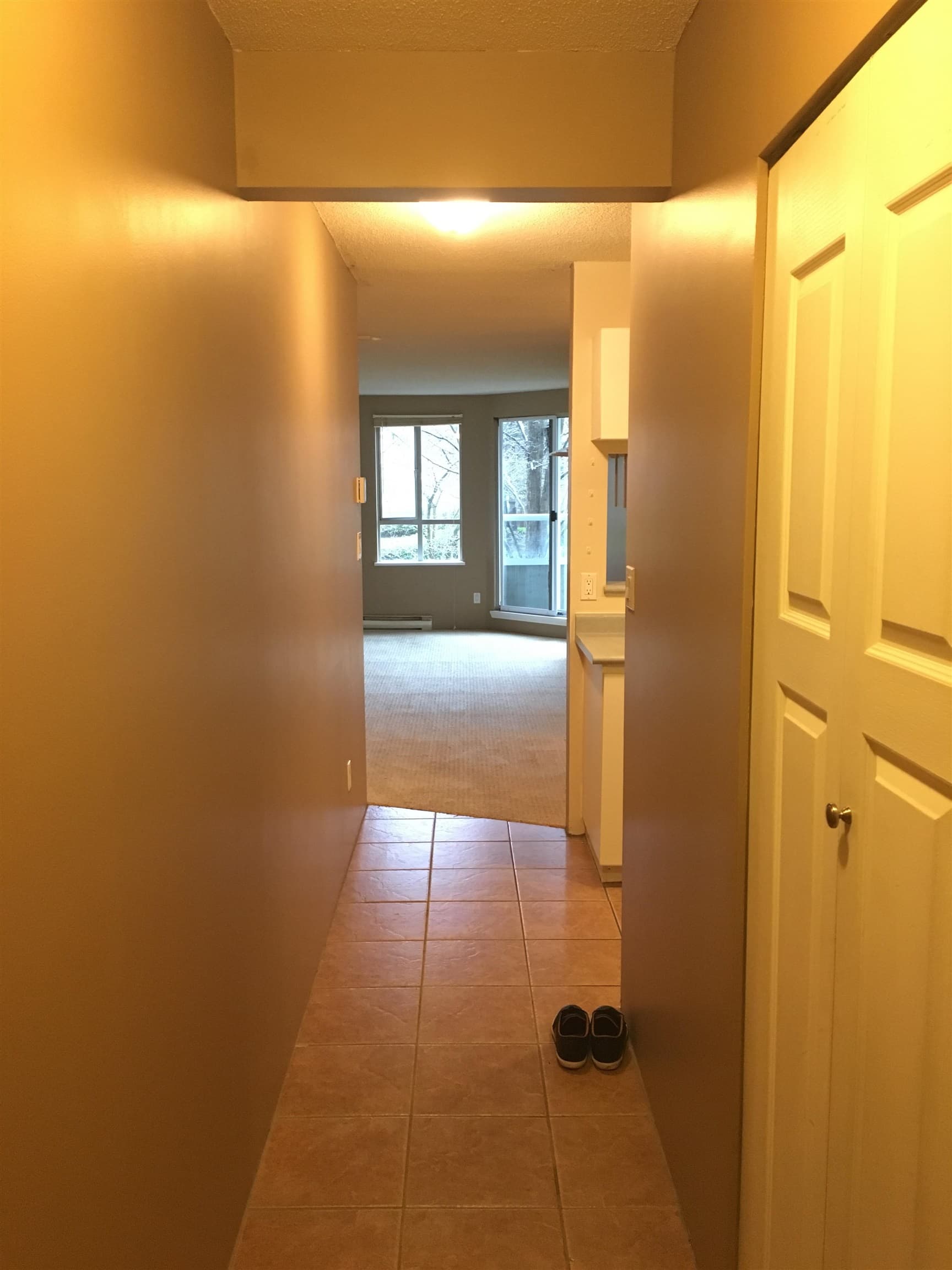 206 - 3489 Ascot Place Avenue, Vancouver, V5R 6B6 — photo 2