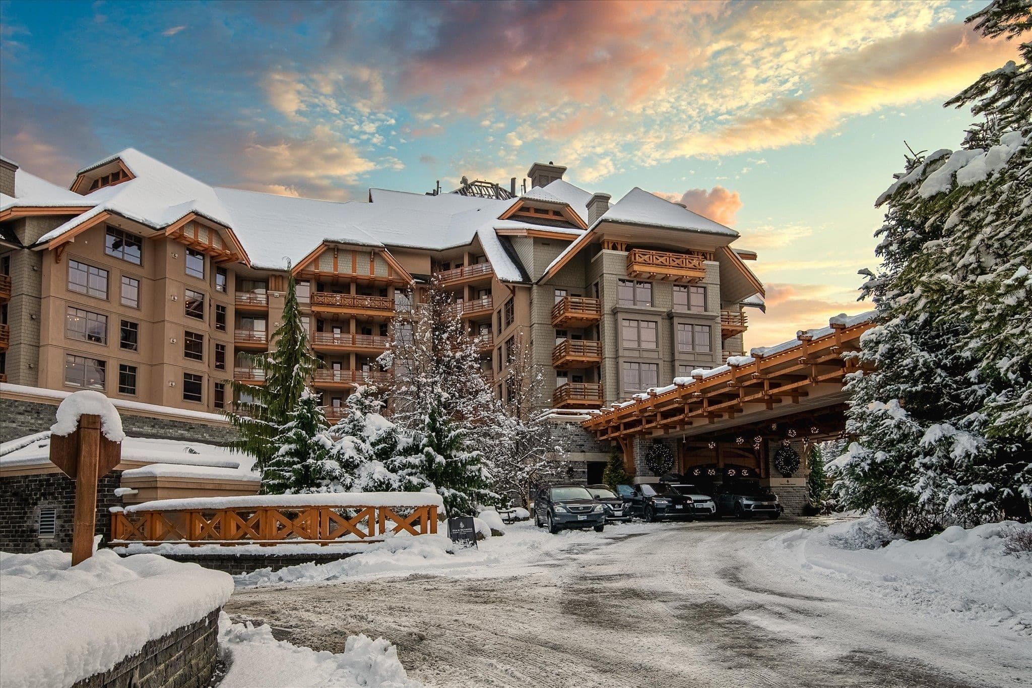726 - 4591 Blackcomb Way, Whistler, V8E 0Y4 — photo 1