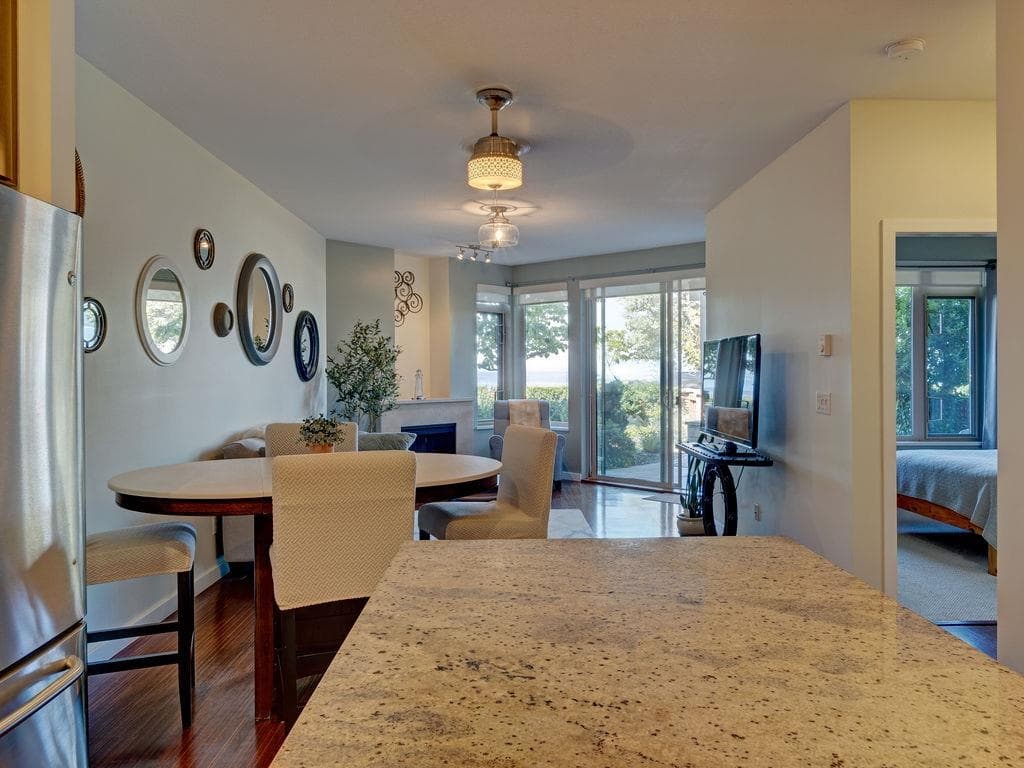 105 - 5160 Davis Bay Road, Sechelt, V7Z 0H3 — photo 5