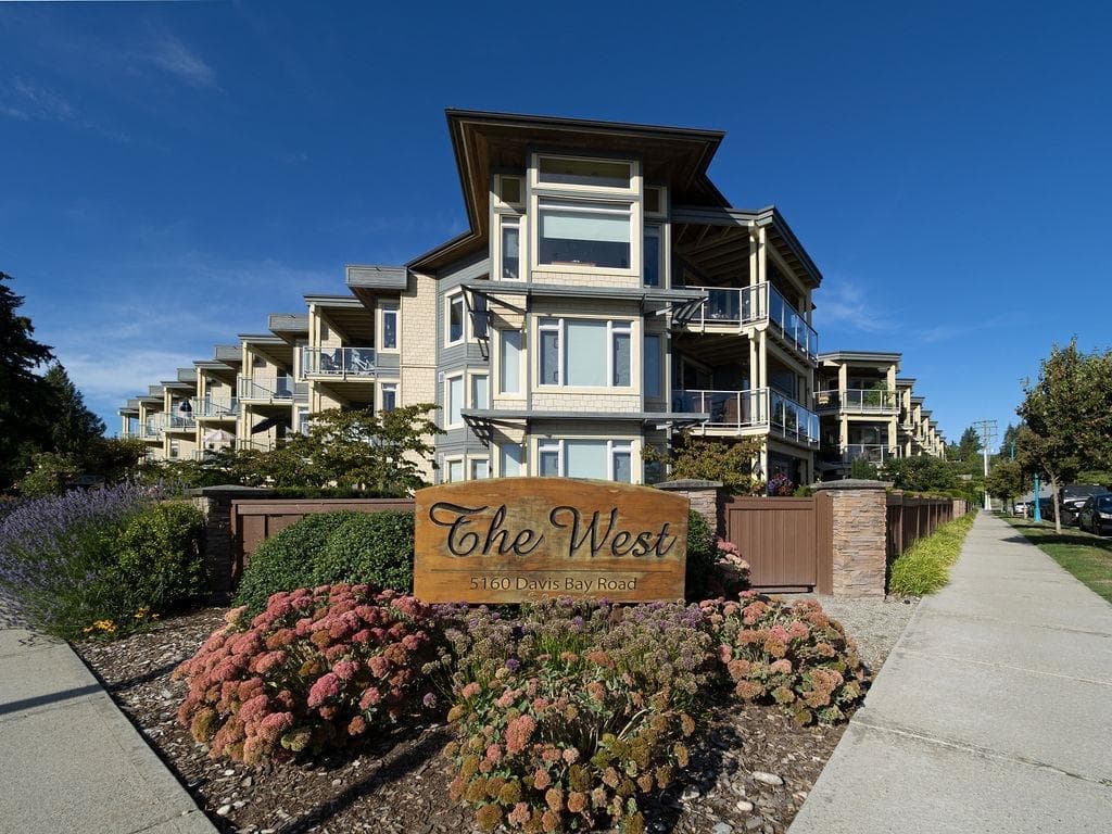 105 - 5160 Davis Bay Road, Sechelt