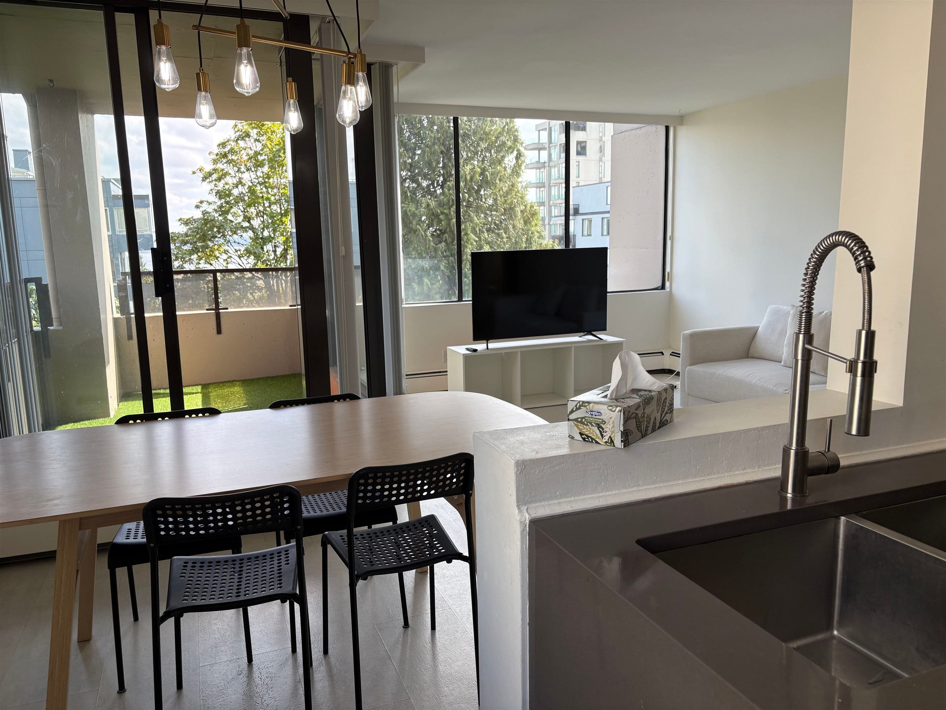 502 - 1737 Duchess Avenue, West Vancouver, V7V 1P8 — photo 4