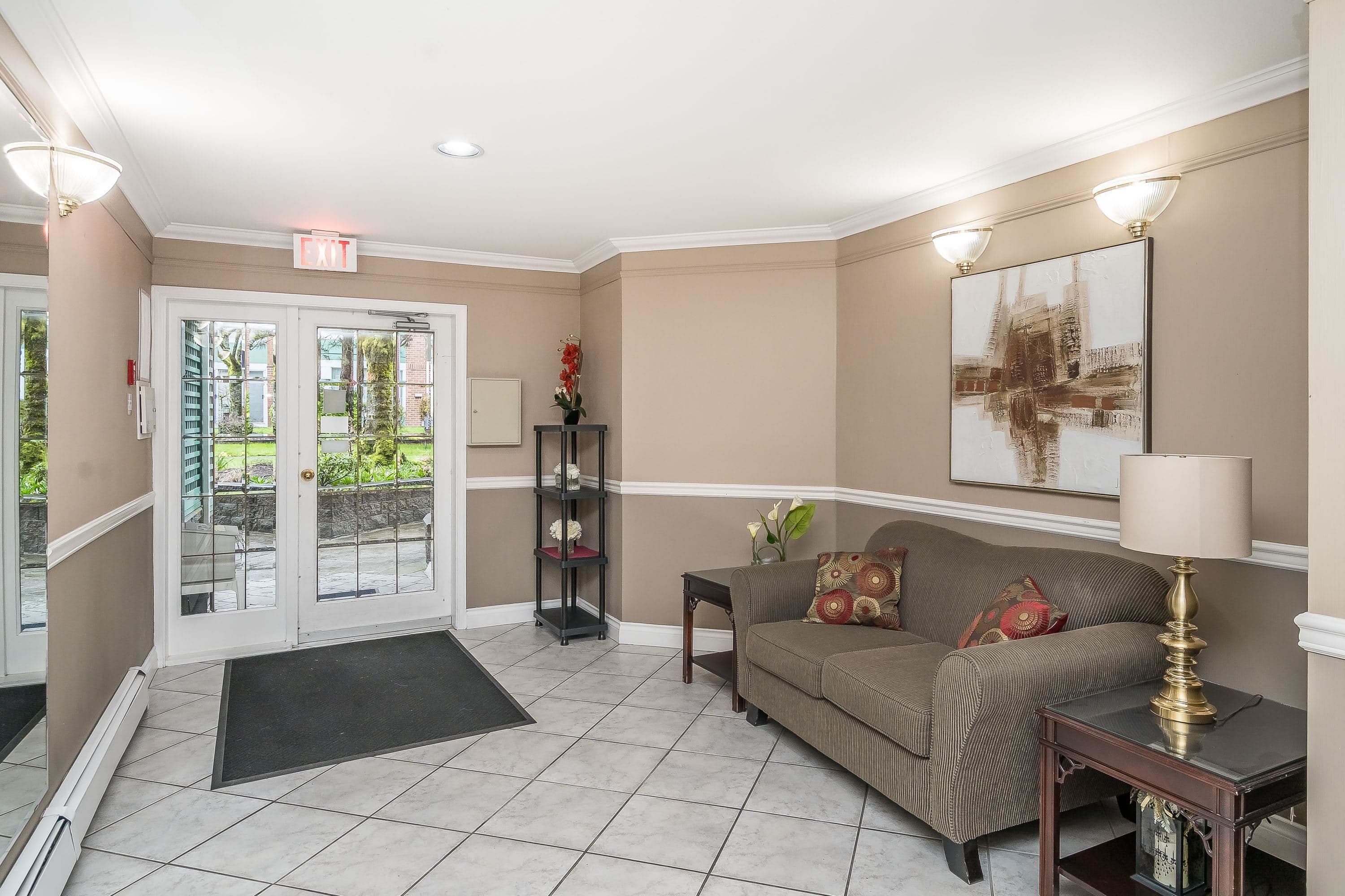 108 - 1675 Augusta Avenue, Burnaby, V5A 4S8 — photo 4