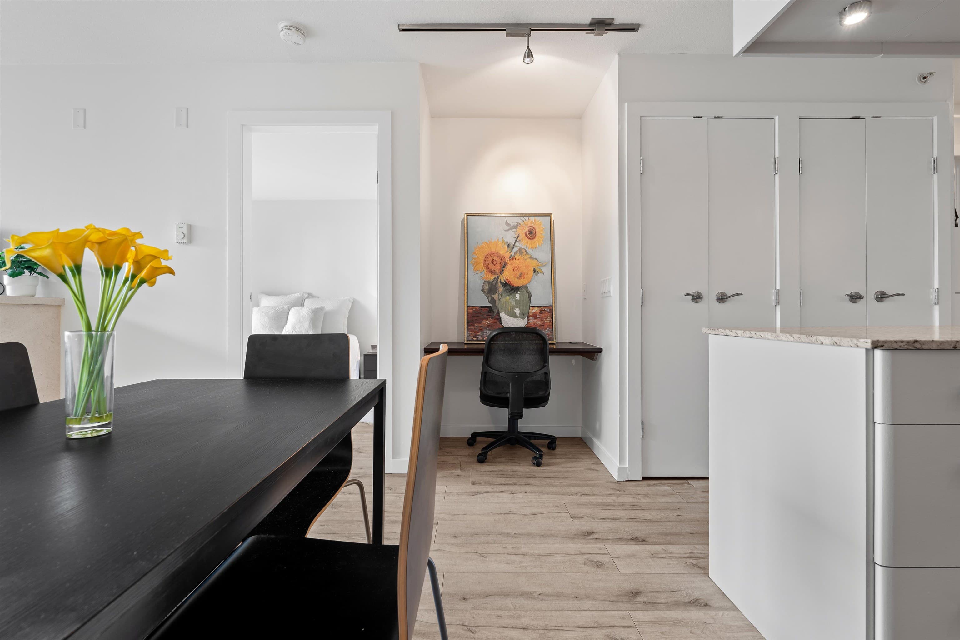 306 - 683 W Victoria Park, North Vancouver