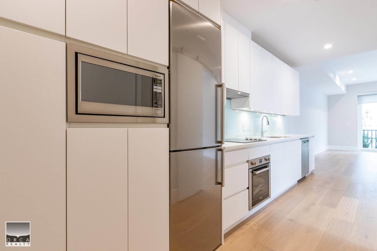 102 - 1591 Bowser Avenue, North Vancouver, V7P 1Z4 — photo 2