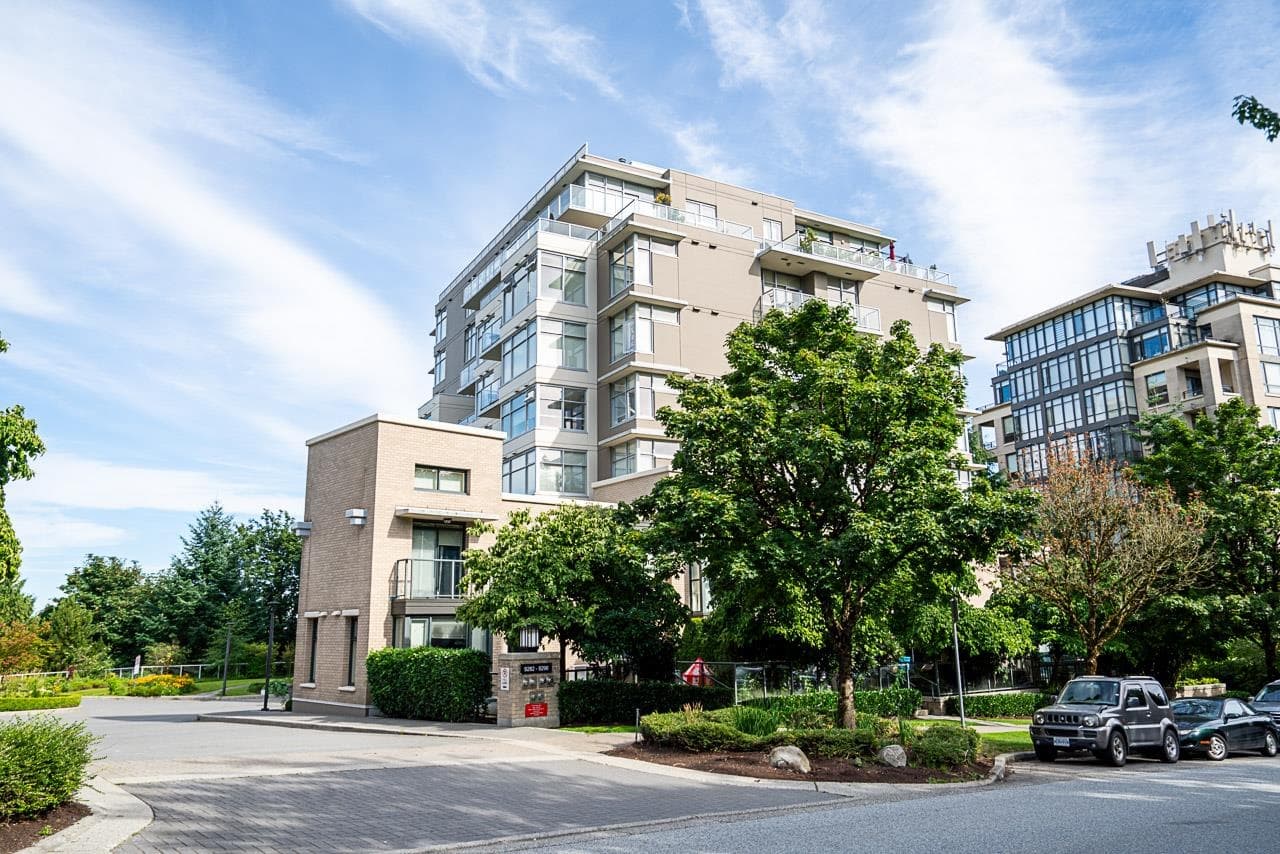 501 - 9298 University Crescent, Burnaby, V5A 4X8 — photo 1