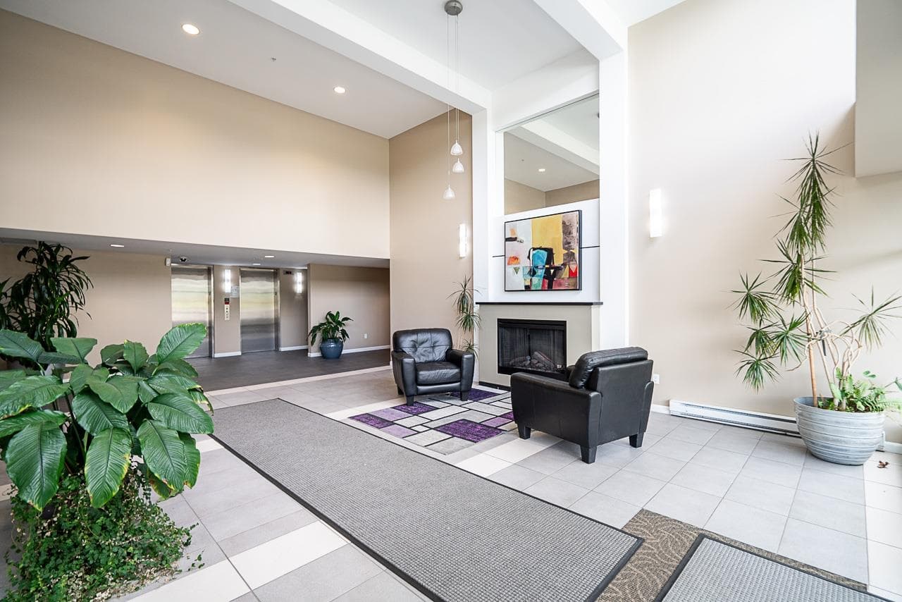 501 - 9298 University Crescent, Burnaby, V5A 4X8 — photo 4