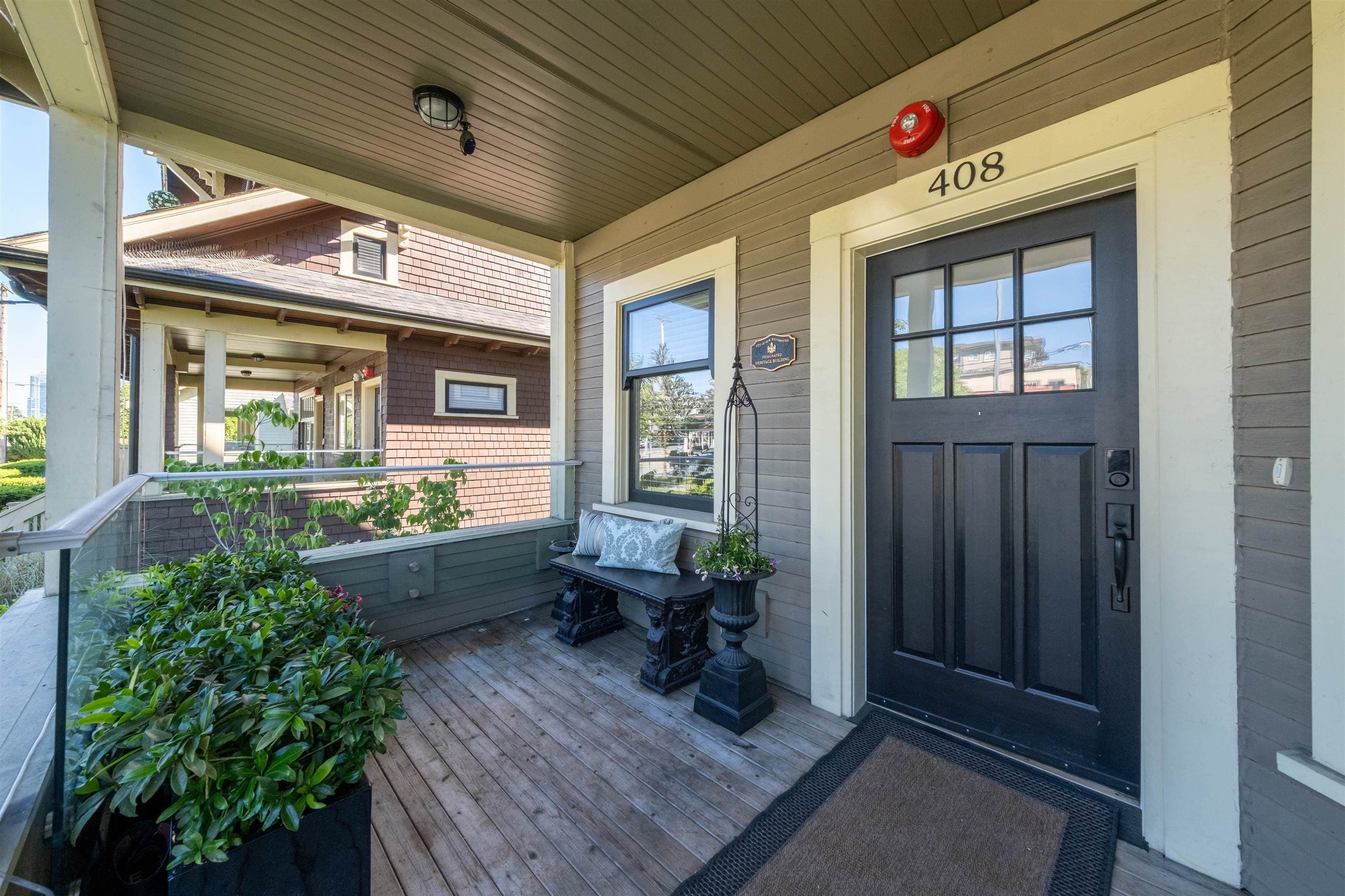 408 Eighth Street, New Westminster, V3M 0K1 — photo 1