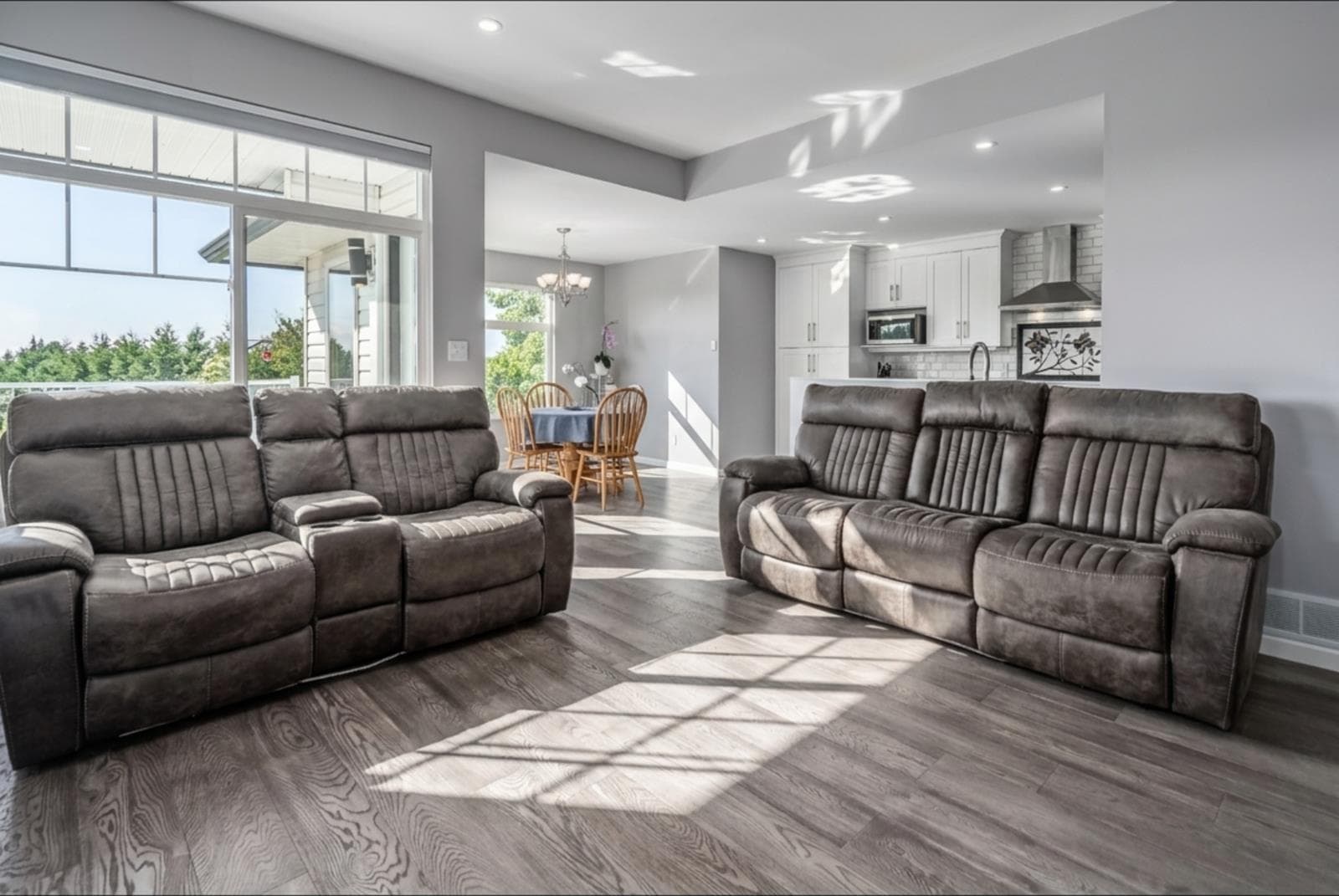 33764 Blueberry Drive, Mission, V2V 7A1 — photo 3