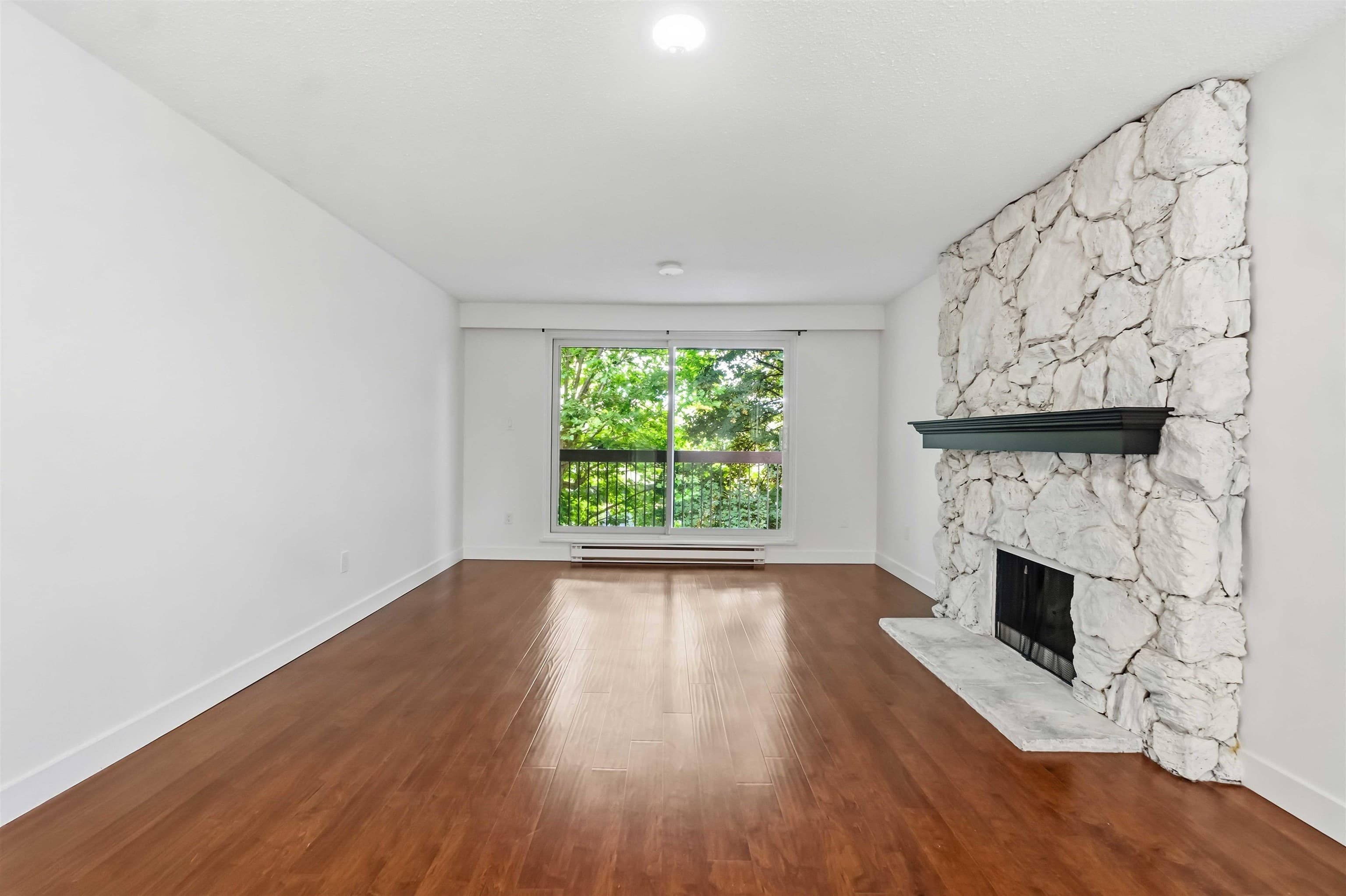 307 - 2381 Bury Avenue, Port Coquitlam, V3C 1Z9 — photo 2