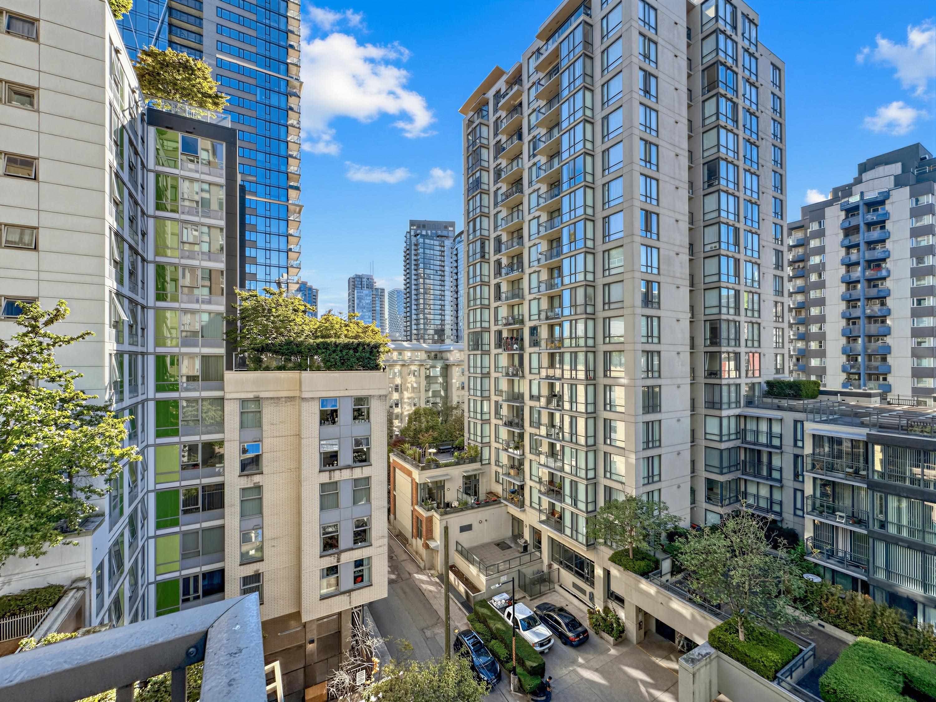 901 - 1055 Richards Street, Vancouver, V6B 0C2 — photo 1