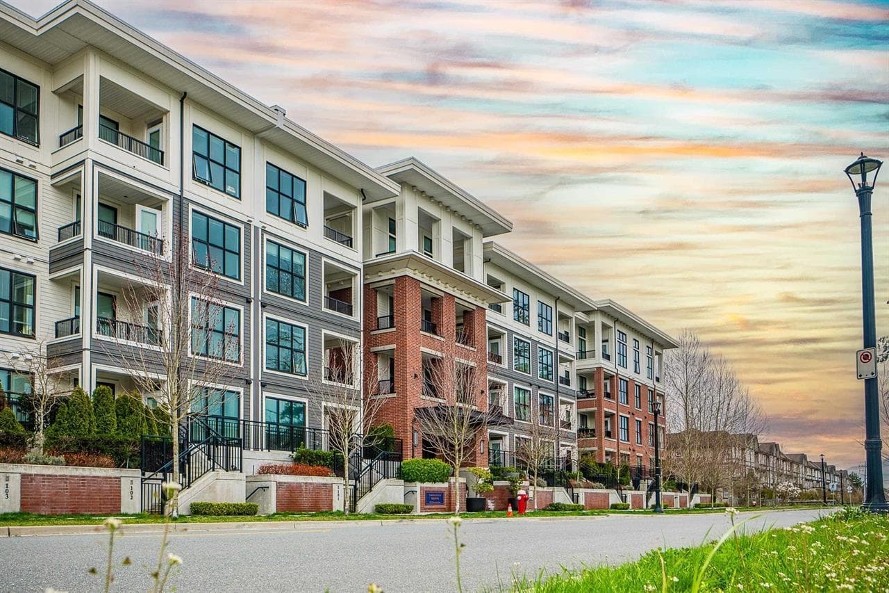 4xx - 9551 Alexandra Road, Richmond