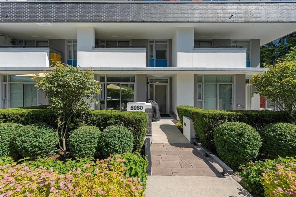 Towmhouse - 8980 University Crescent, Burnaby