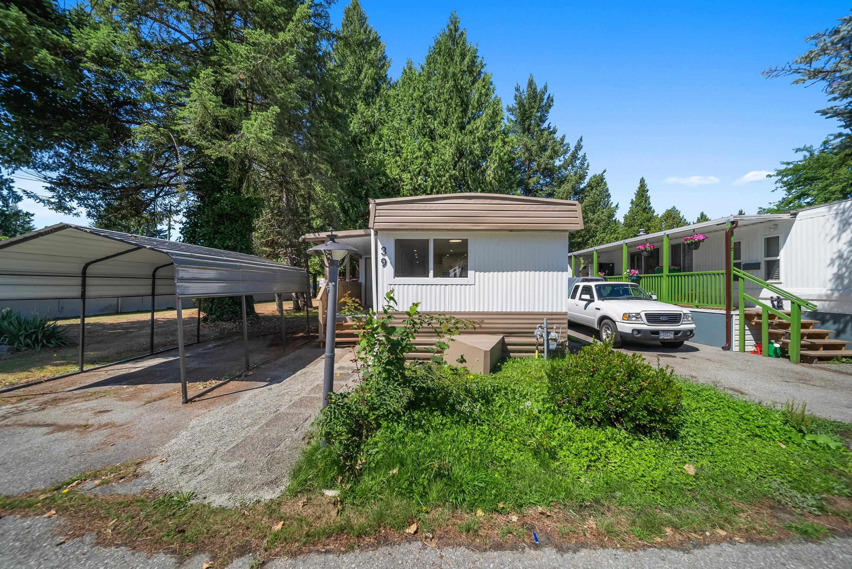 39 - 21163 Lougheed Highway, Maple Ridge, V2X 2R4 — photo 1