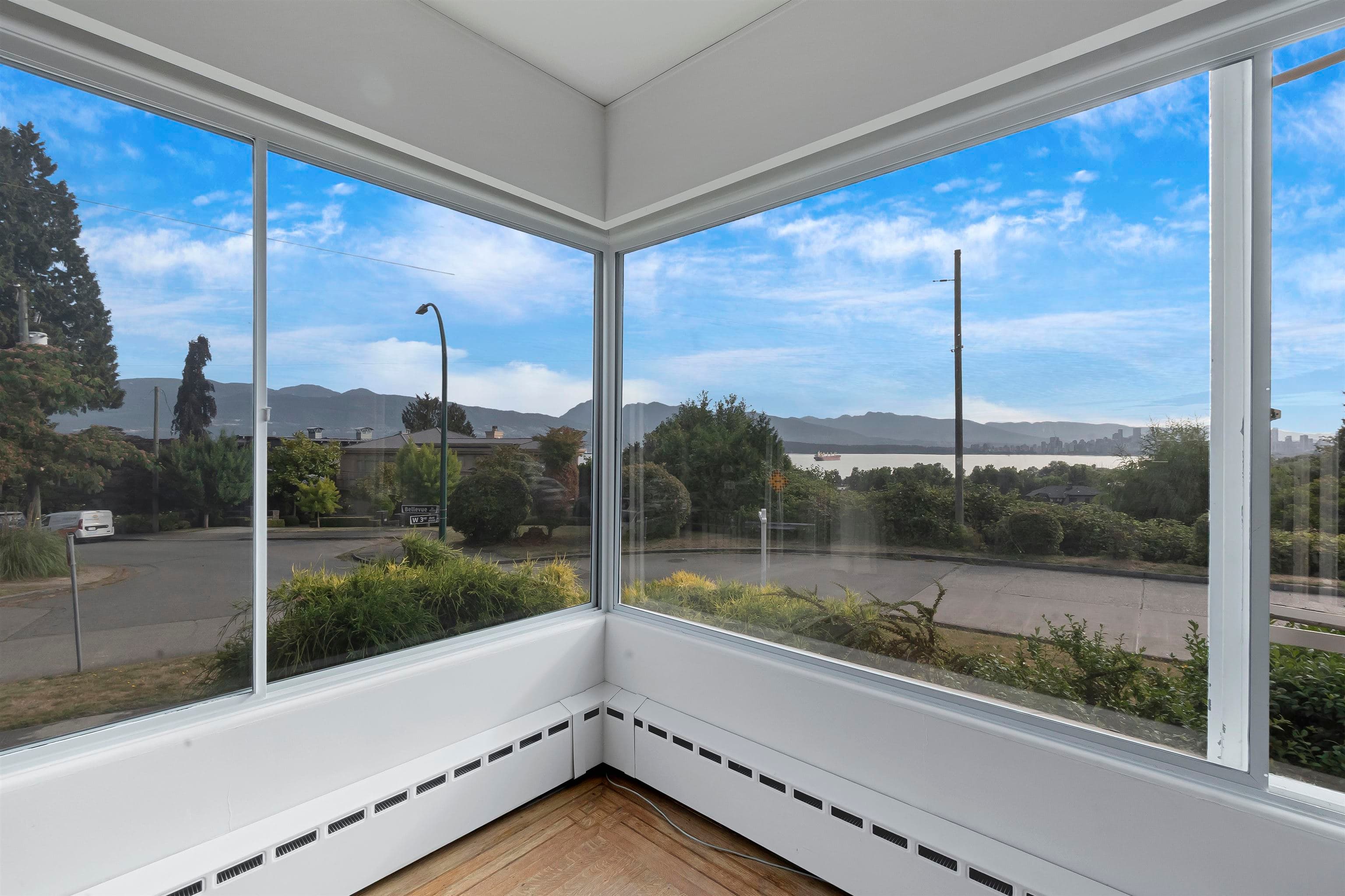 4514 Bellevue Drive, Vancouver