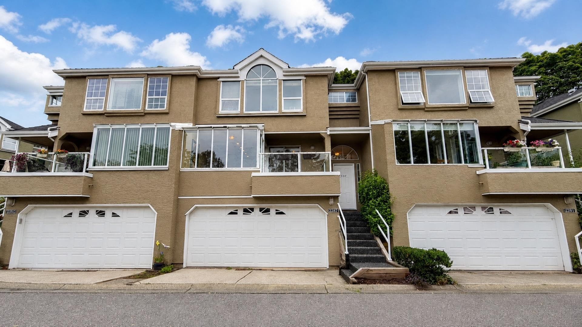 2387 Quayside Court, Vancouver