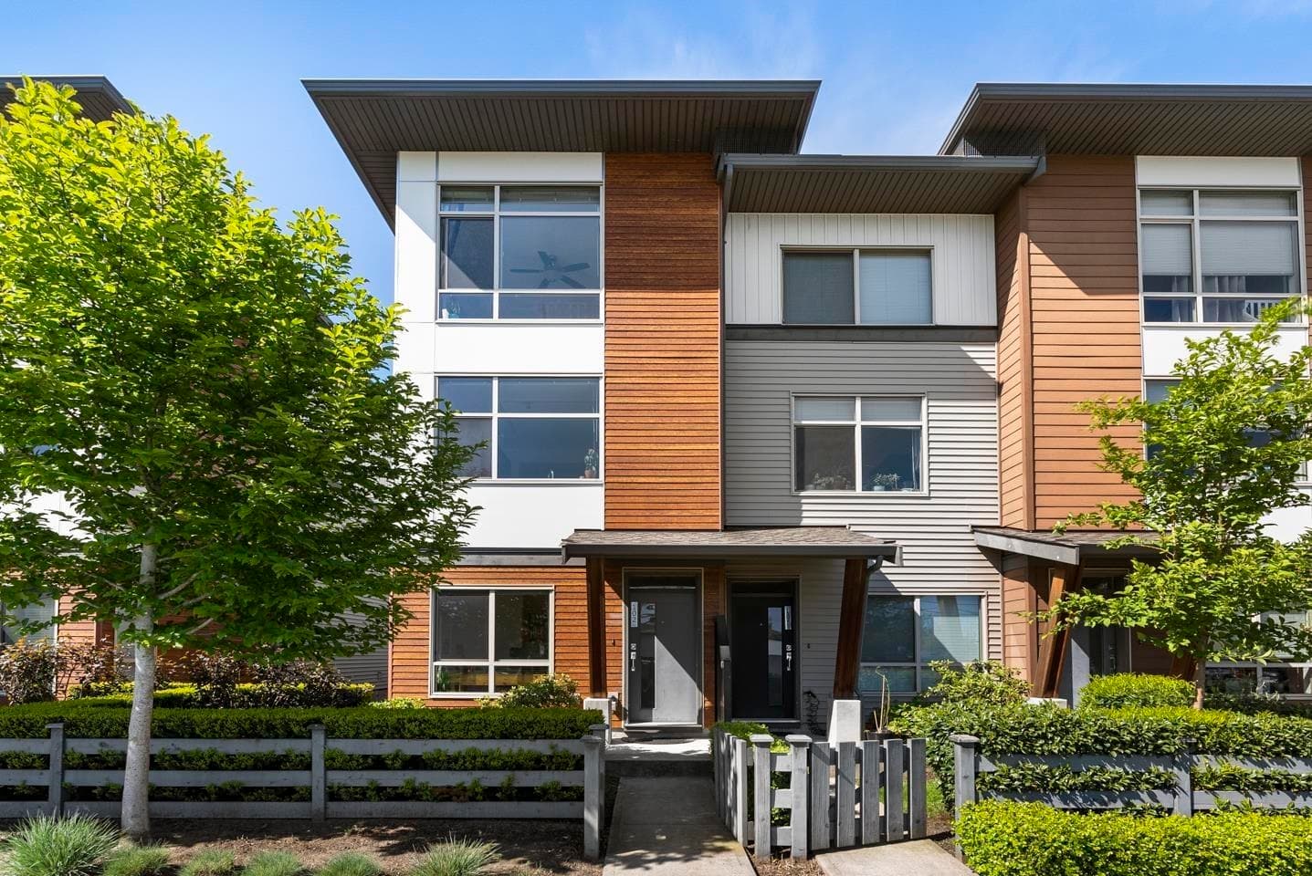 102 - 8473 163 Street, Surrey