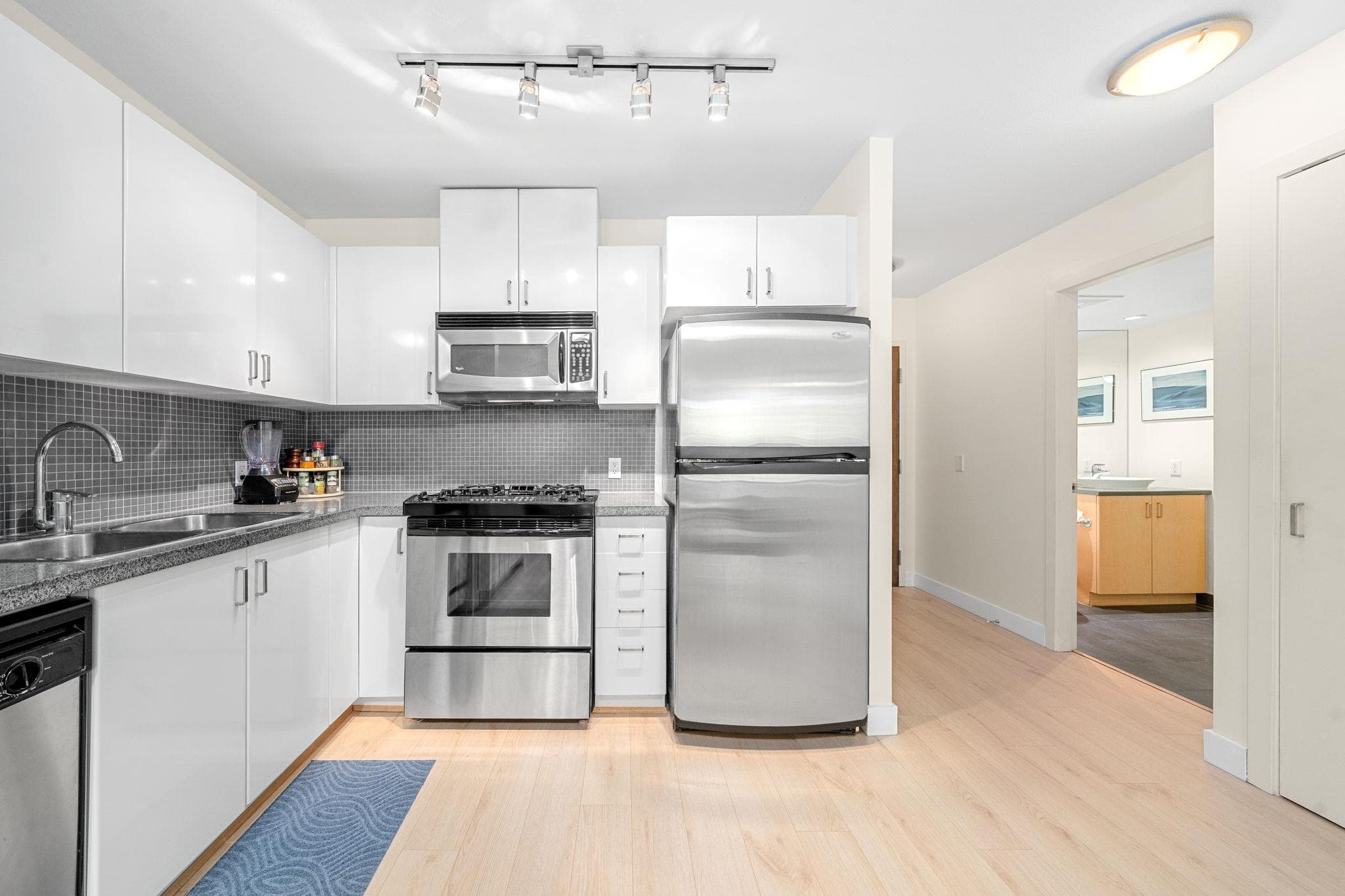 305 - 175 W 1st Street, North Vancouver, V7M 3N9 — photo 5