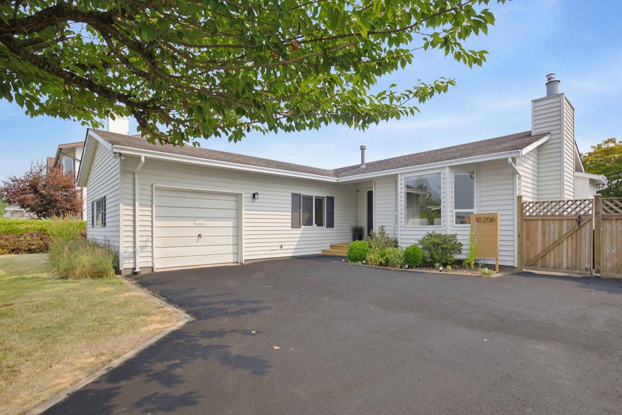 10206 Crystal Drive, Chilliwack, V2P 6T8 — photo 3