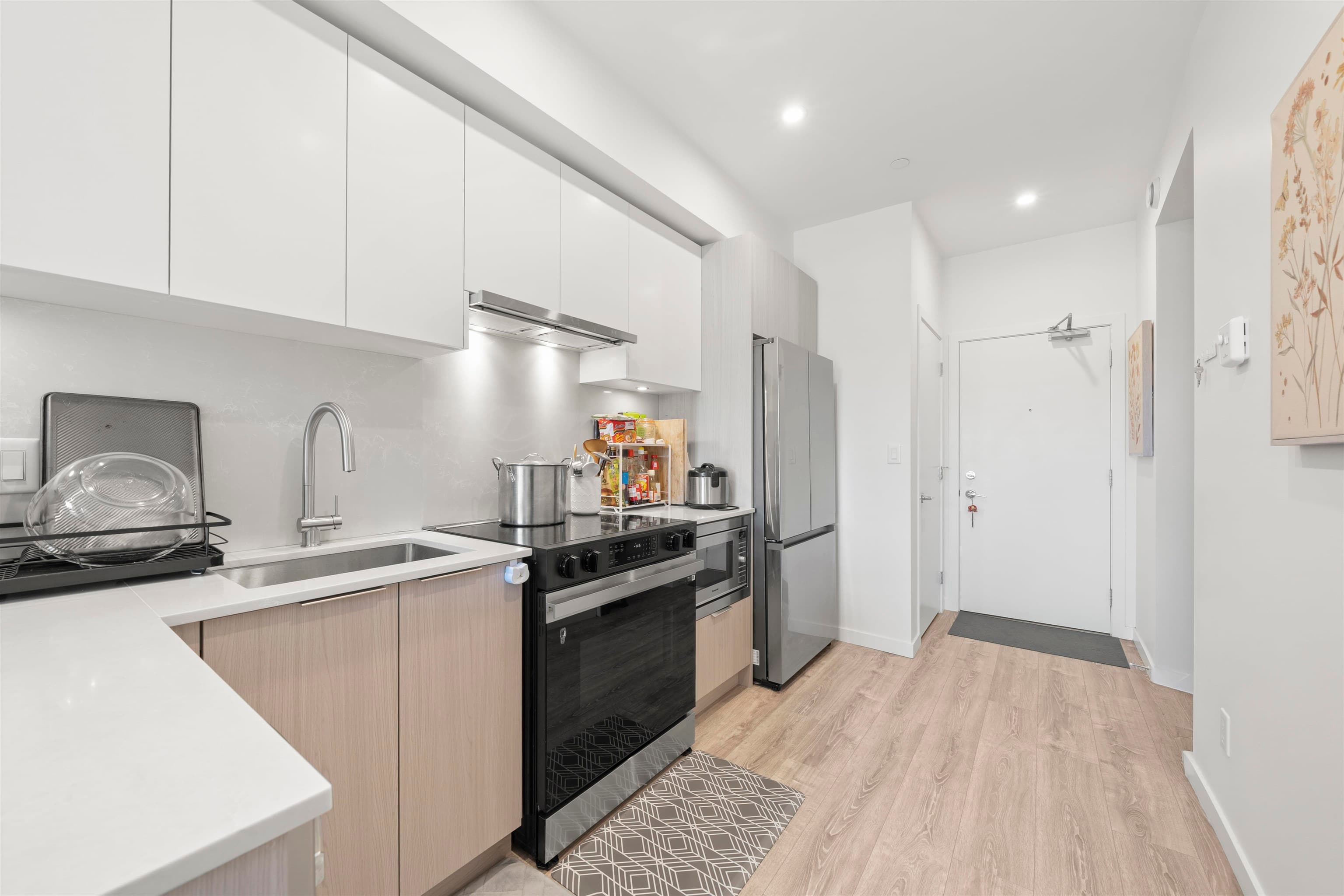 305 - 10828 139a Street, Surrey, V3R 0H3 — photo 4