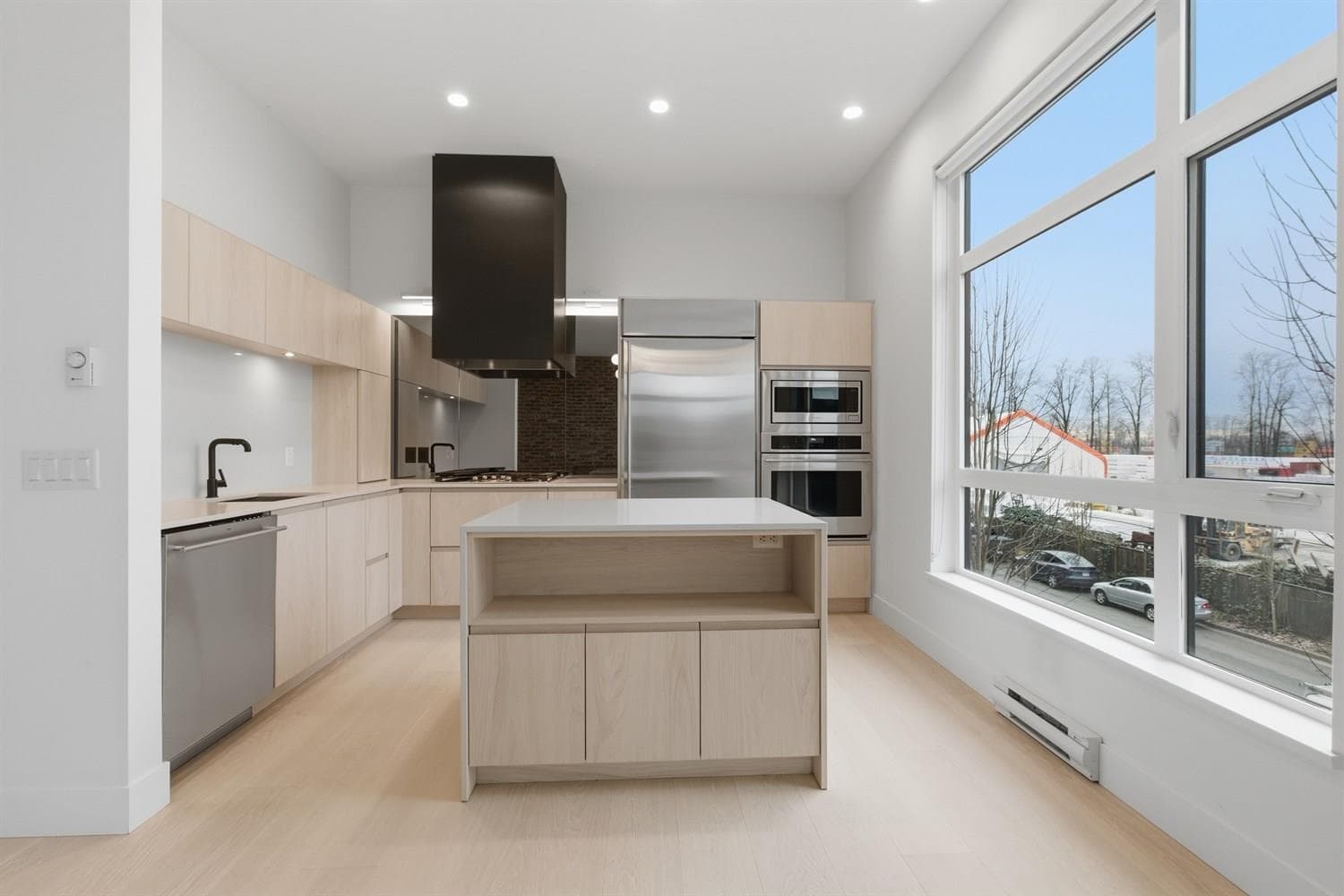 205 - 300 Salter Street, New Westminster, V3M 0L9 — photo 5