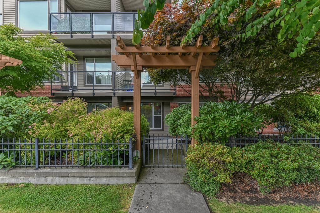 114 - 33539 Holland Avenue, Abbotsford, V2S 0C6 — photo 2